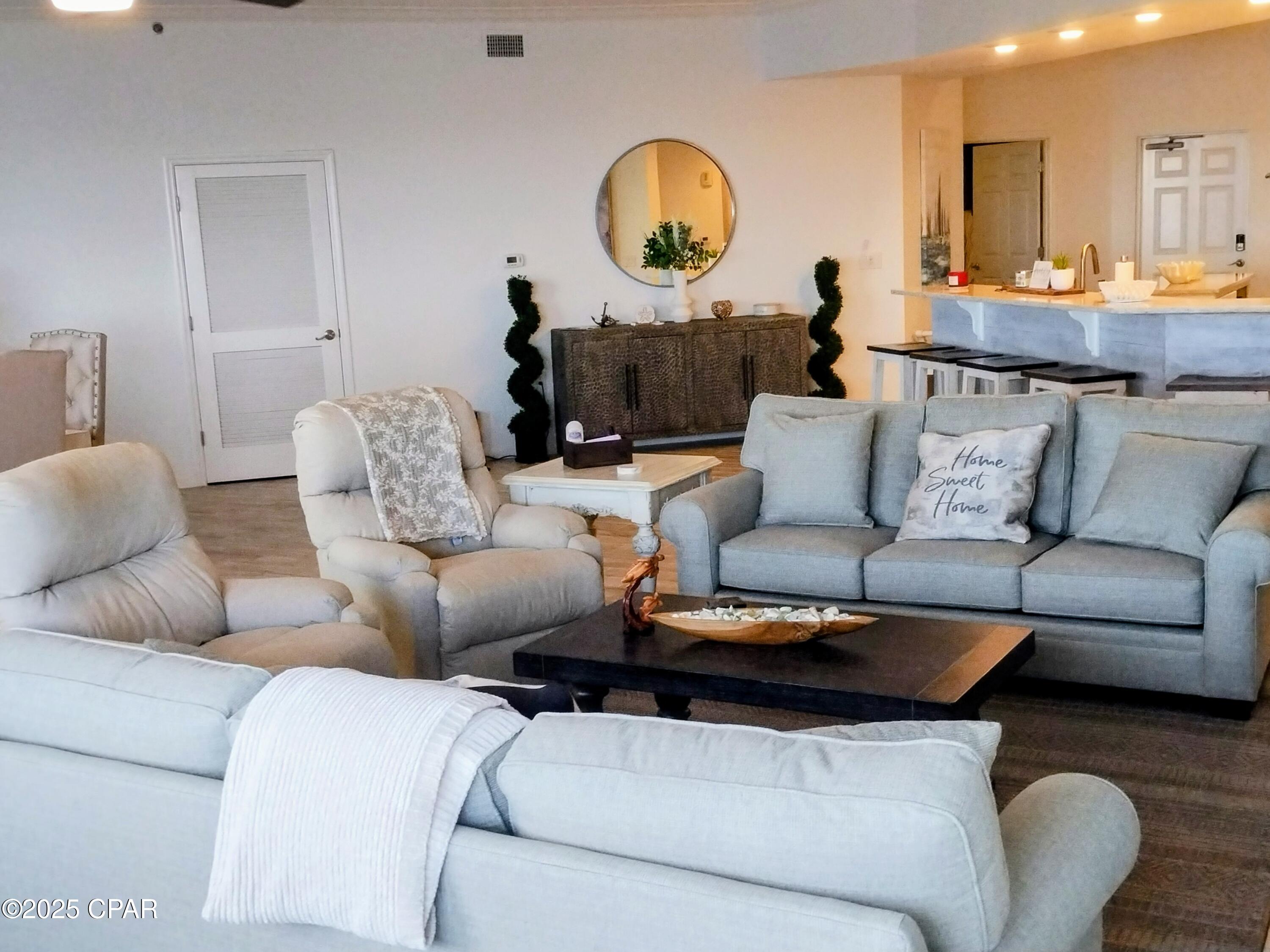 Hibiscus By The Bay - Residential