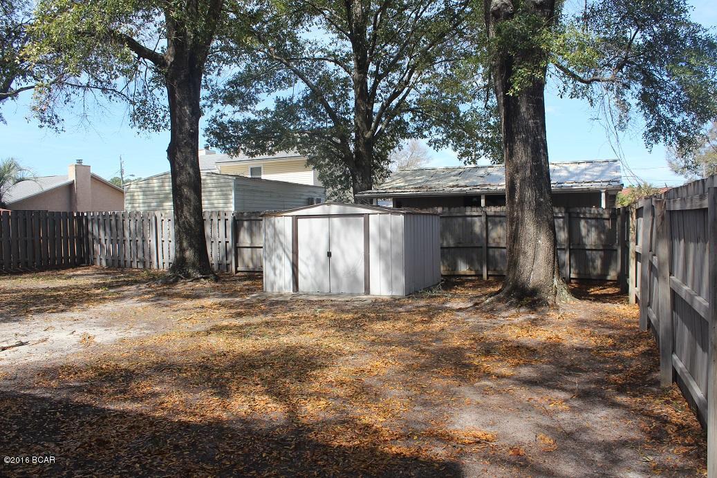 Shadow Bay Unit 2 Replat - Residential