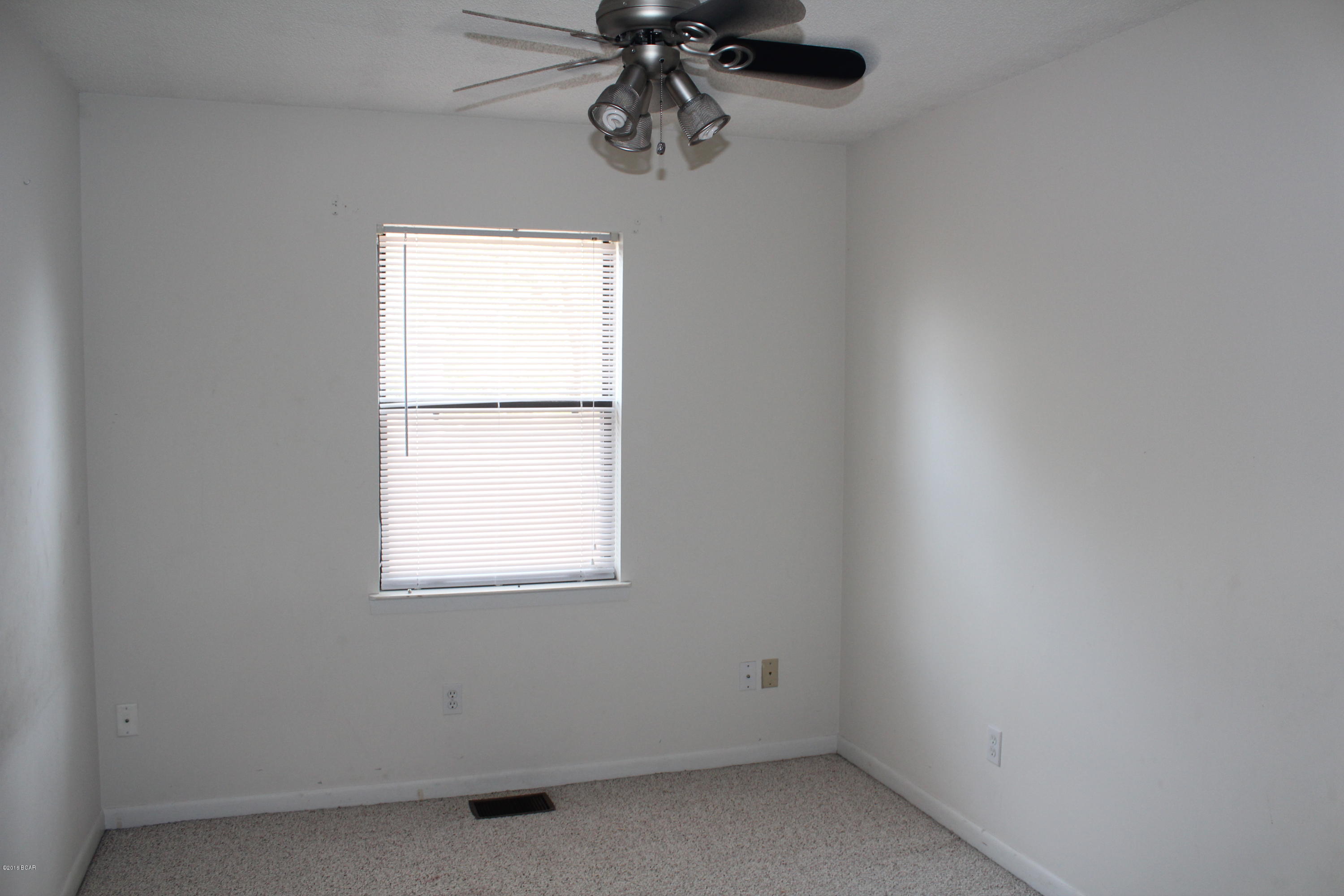 Shadow Bay Unit 2 Replat - Residential