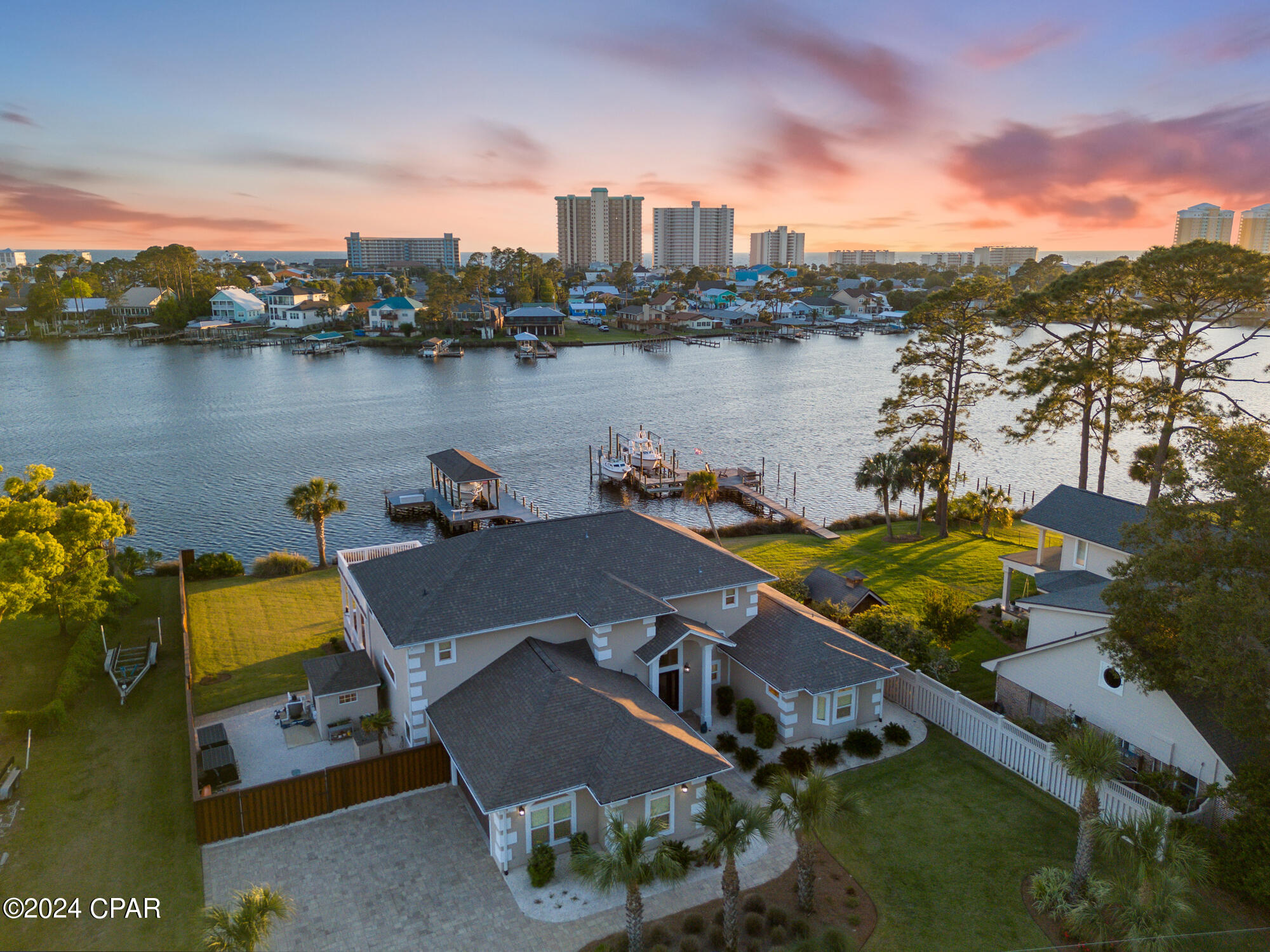 Grand Lagoon Banks - Residential