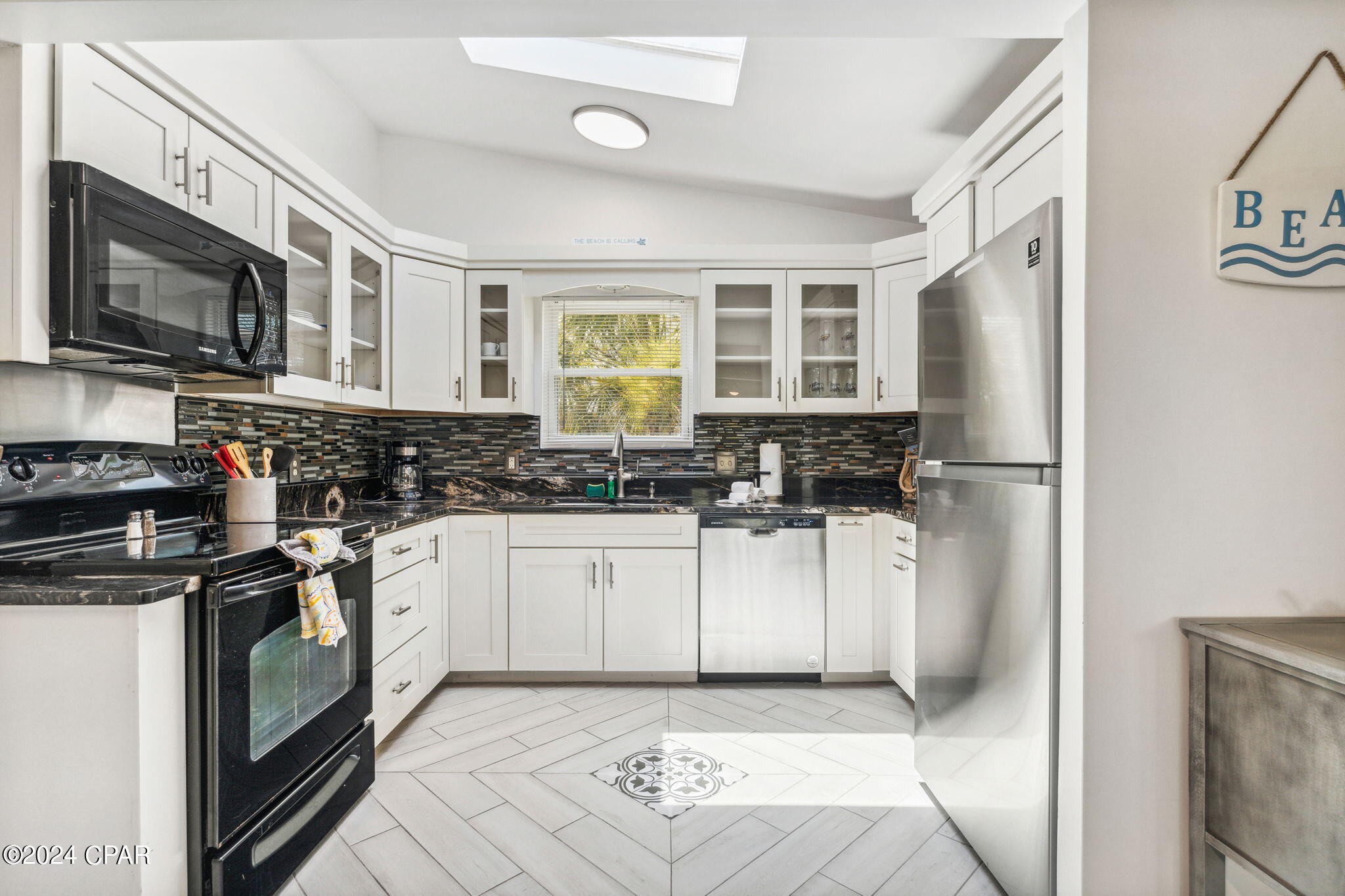 Long Beach 3rd - Residential