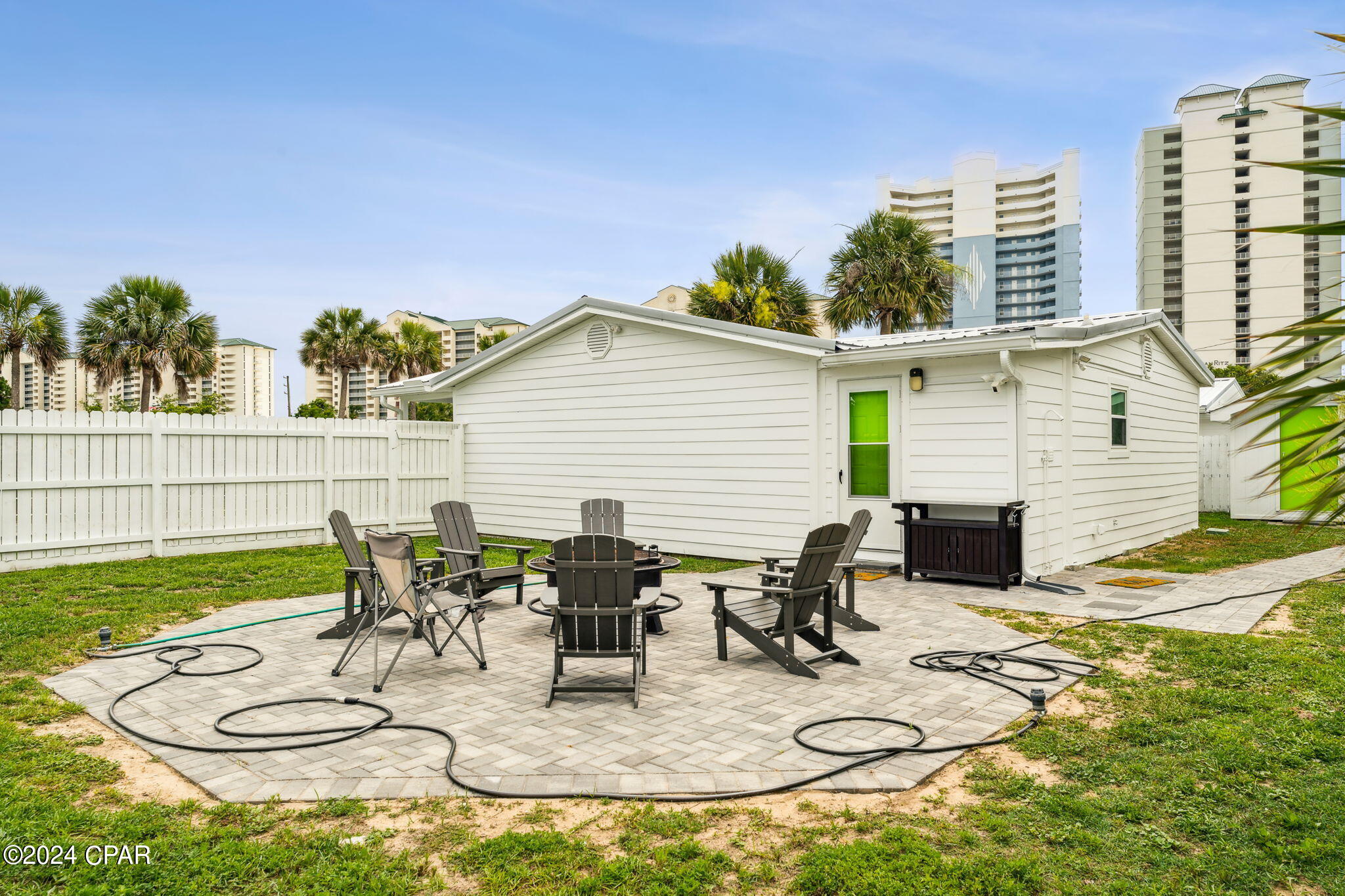 Long Beach 3rd - Residential