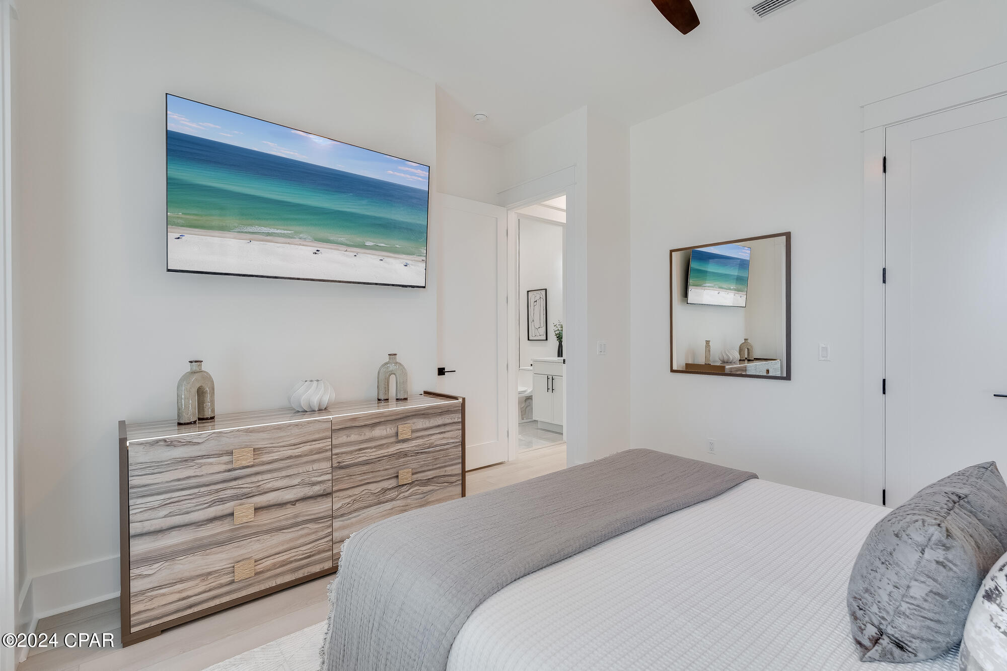 La Valencia Beach Resort - Residential