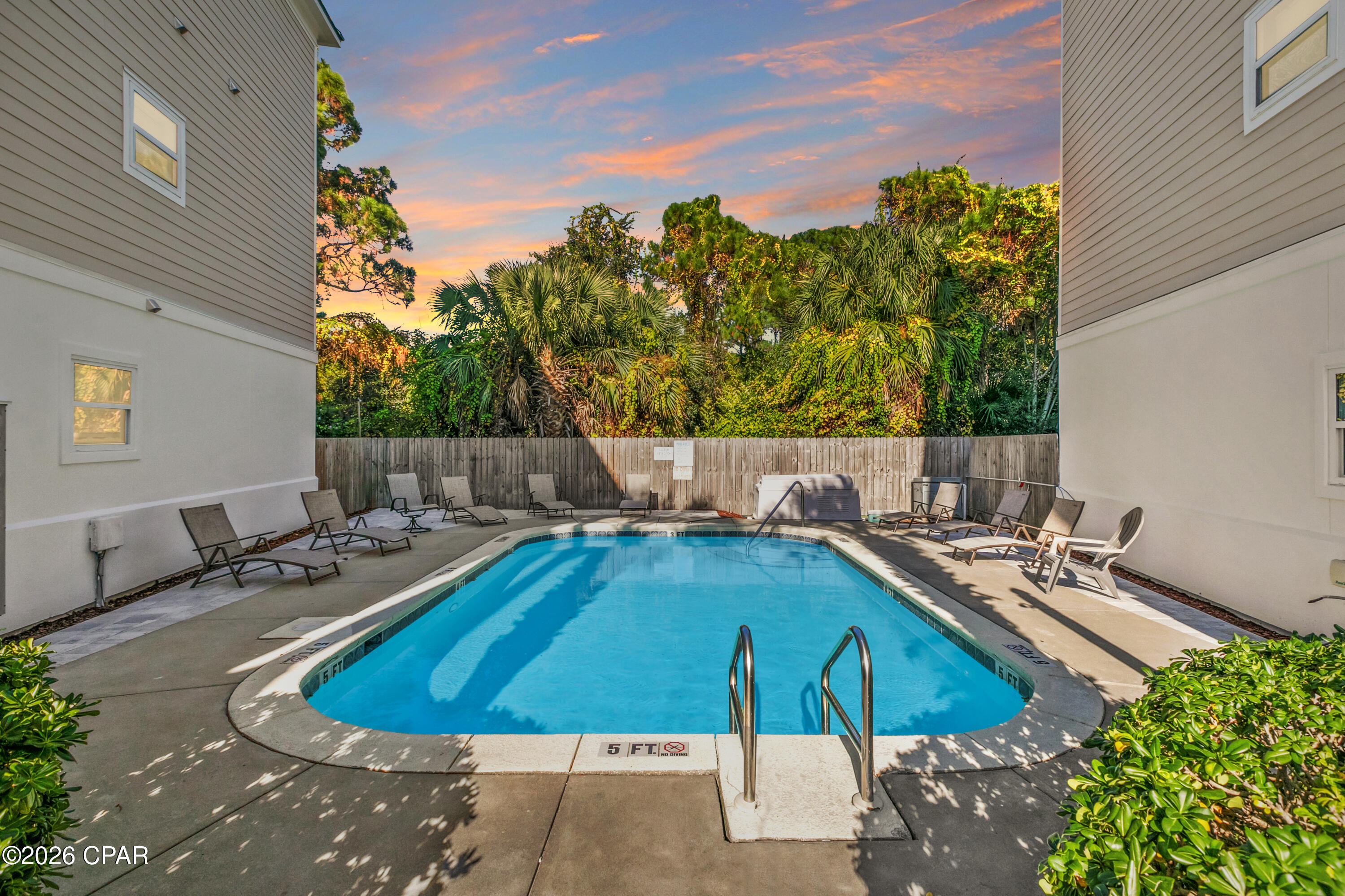 Long Beach 3rd - Residential