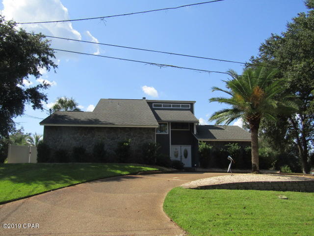 Colony Club - 3 bedroom, 2 bath, two story home featuring fireplace in living room and master bedroom, living room with high ceilings and French doors, open kitchen and dining room, large family room for entertaining, and fenced backyard with covered lanai. Garage currently does not convey. Lawn service and weed control provided. 2 dogs under 25 lbs. $250 pet deposit$50 pet fee$ 100 pet rent monthly (all per pet)