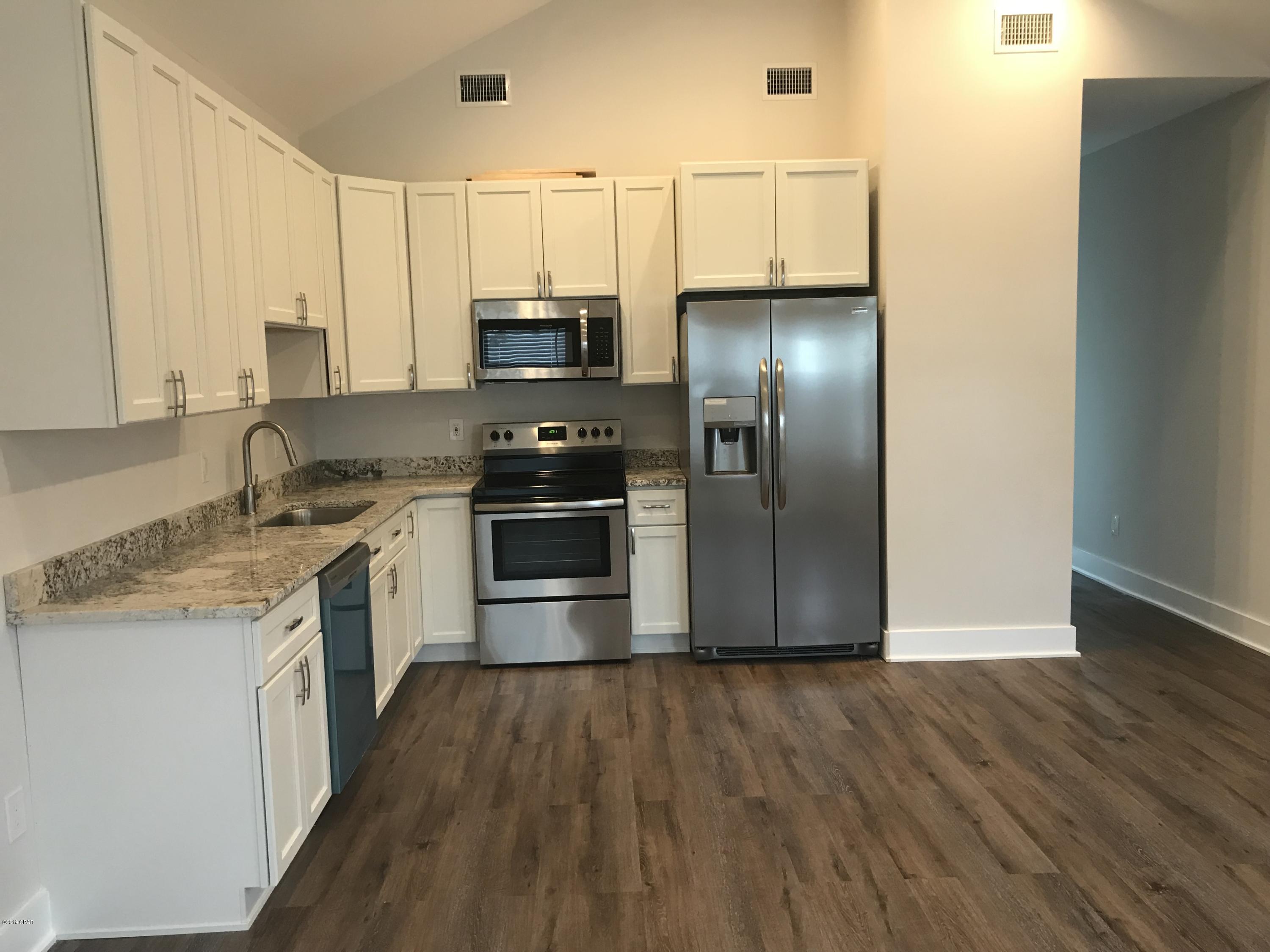 [No Recorded Subdiv] - Residential Lease