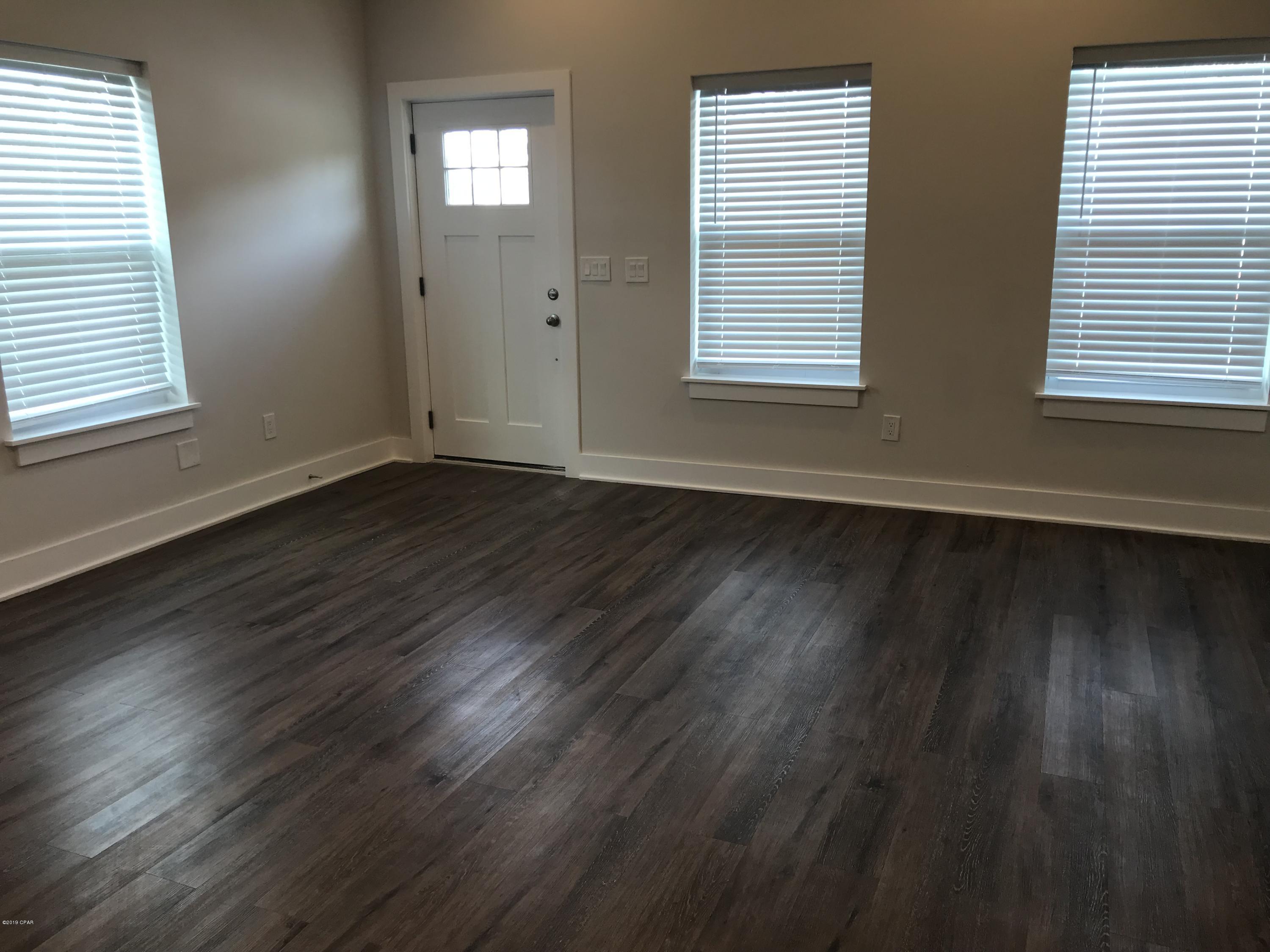 [No Recorded Subdiv] - Residential Lease