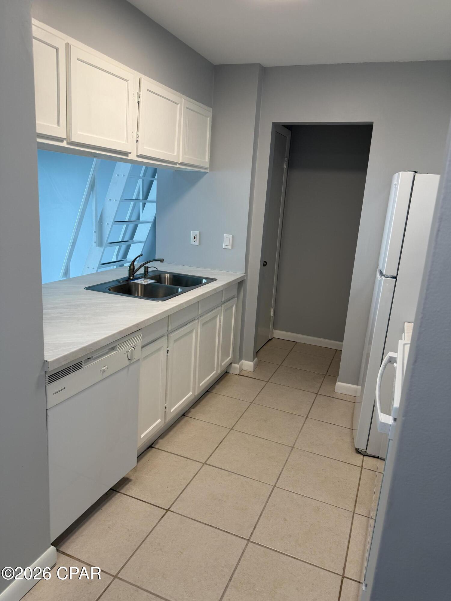 Treasure Cove Condo. - Residential