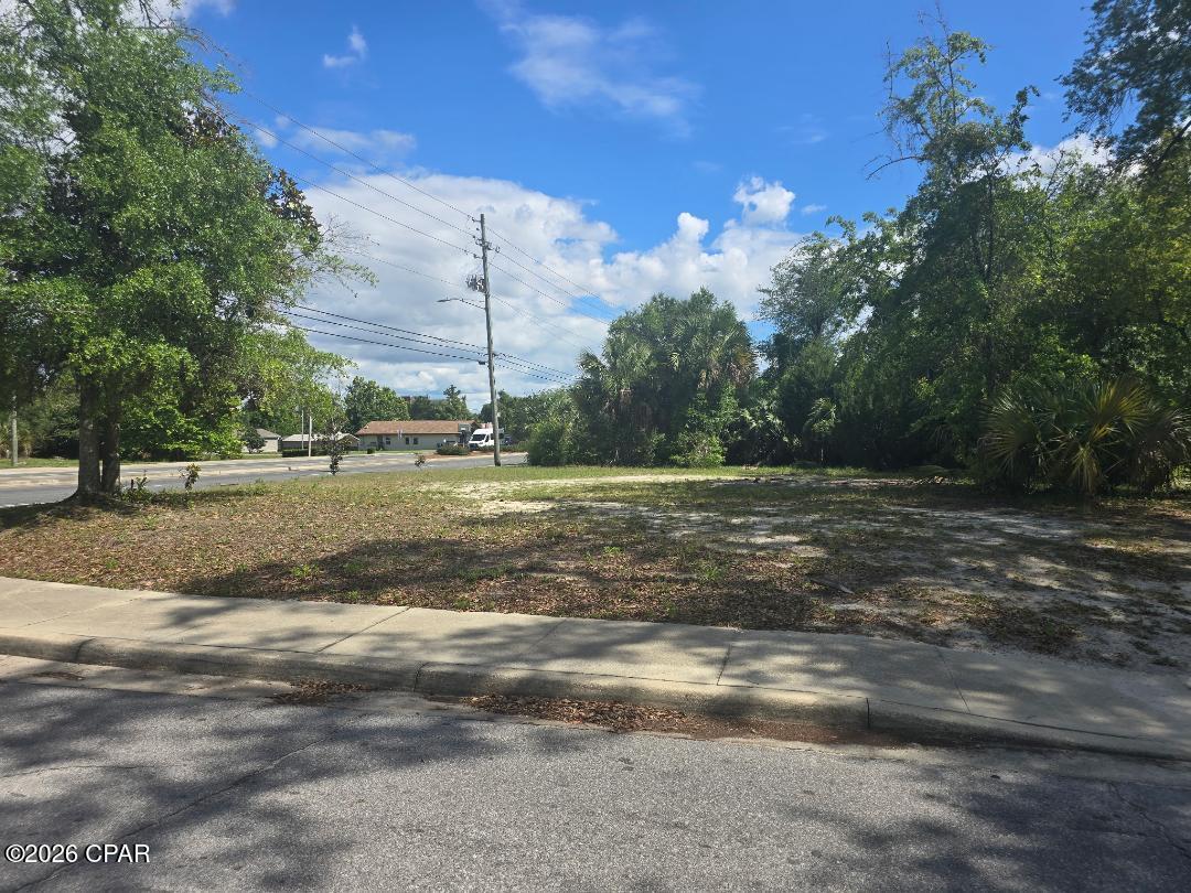 You have heard it said, it is all about the location! This mixed use ( per the city of PC ) could not be in a better one! Located less then a 1/4 of a mile from Ascension Sacred Heart Hospital, it could be a great temporary  location for your  FOOD/COFFEE TRUCK!!!  Maybe even a commercial type ICE MACHINE//// Buyer to check with all Governing Municipalities for specific desired use.