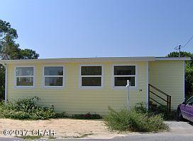 Single family home with ceramic tile throughout, separate laundry room, large living room, breakfast bar, and walking distance to the beach.





All measurements are approximate.