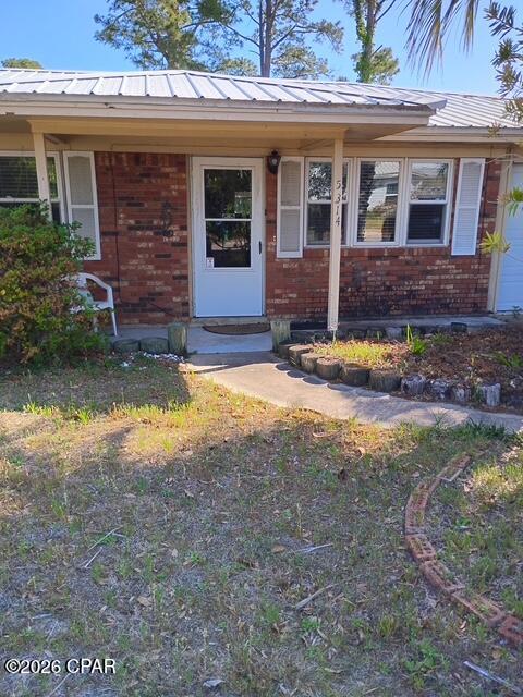 Great beach home within walking distance to beach, shopping, and restaurants! This would make a great VRBO or first time home! Fenced back yard, one car garage, laundry in garage, large kitchen. Call your favorite realtor today! Home needs a little TLC so great for an investor!