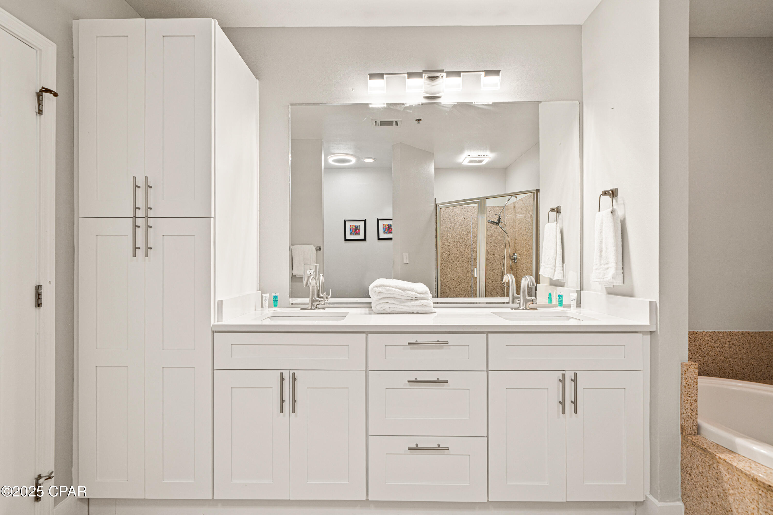 Laketown Wharf - Residential