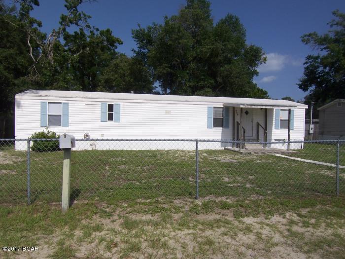 2/1 Mobile home close to Tyndall AFB. All property sizes and ages are approximate, please measure and/or verify if important. School assignments are subject to change, please check with Bay County for most accurate information. Deposit is the same as the rent. Pets NOT Allowed!