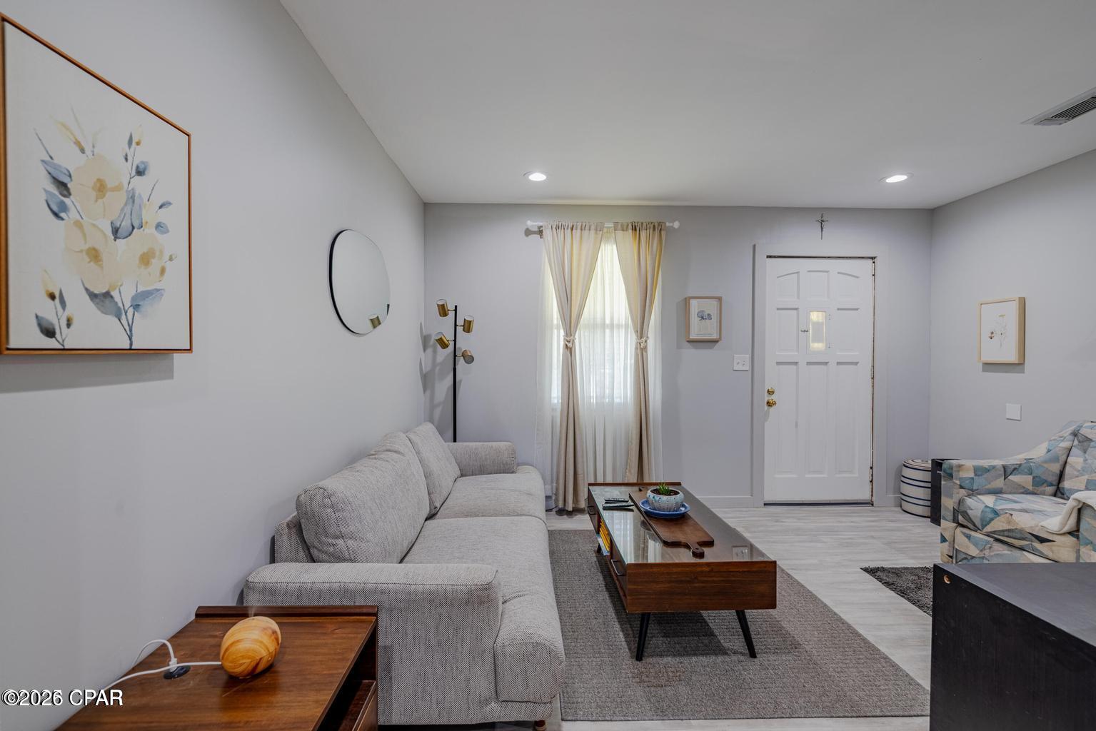 [No Recorded Subdiv] - Residential Lease