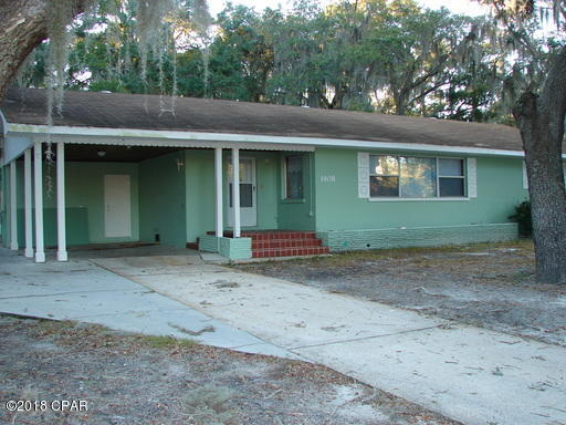 Procurement Property!!! Well maintained home located close to Tyndall AFB, fenced in yard, newer carpet, storage sheds, and an open kitchen. Small pets only.



All measurements are approximate.