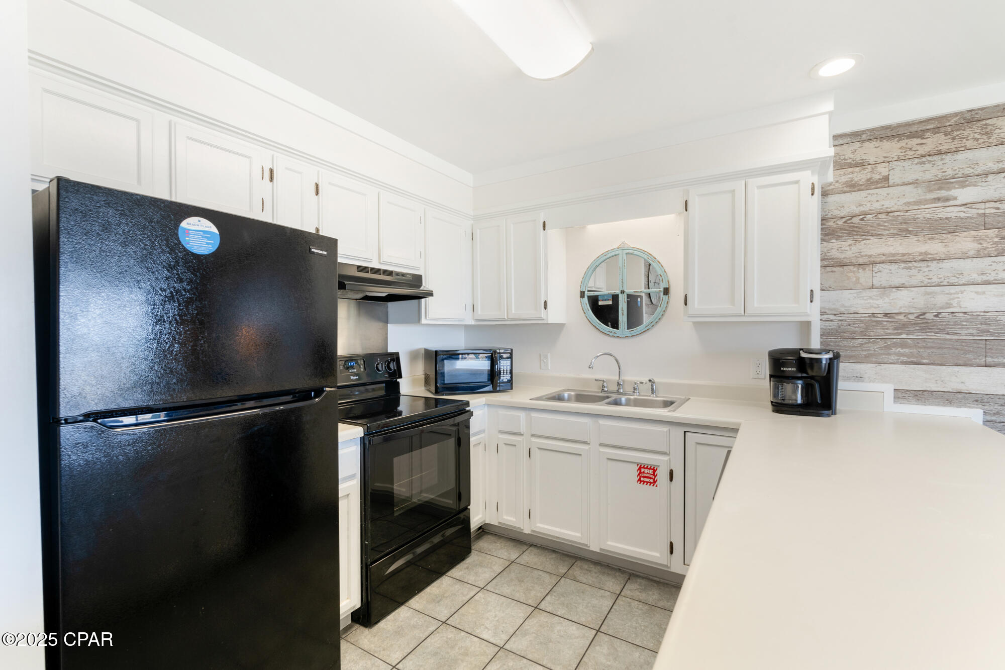Emerald Shores Condo - Residential