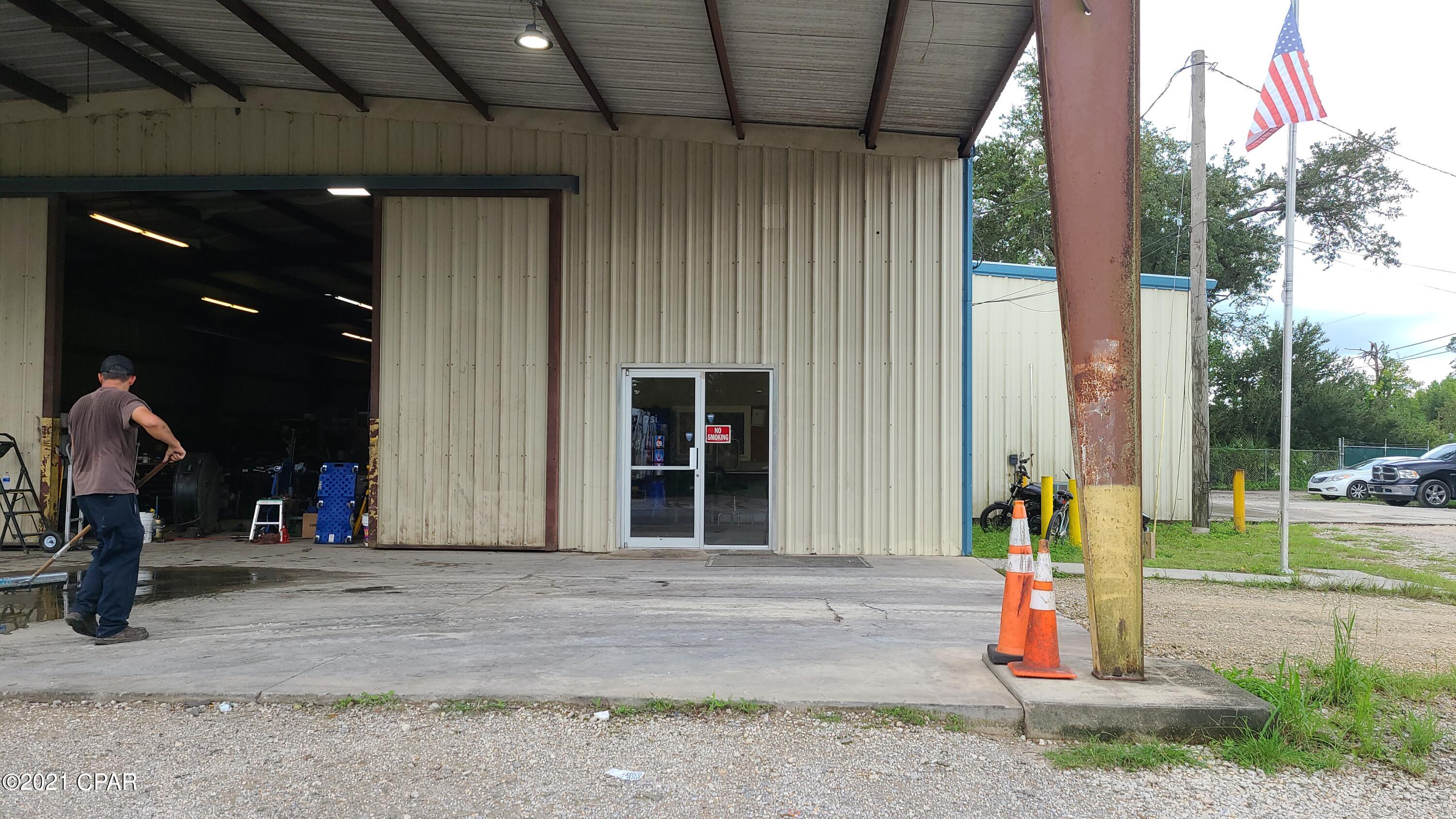 Springfield - Commercial Sale