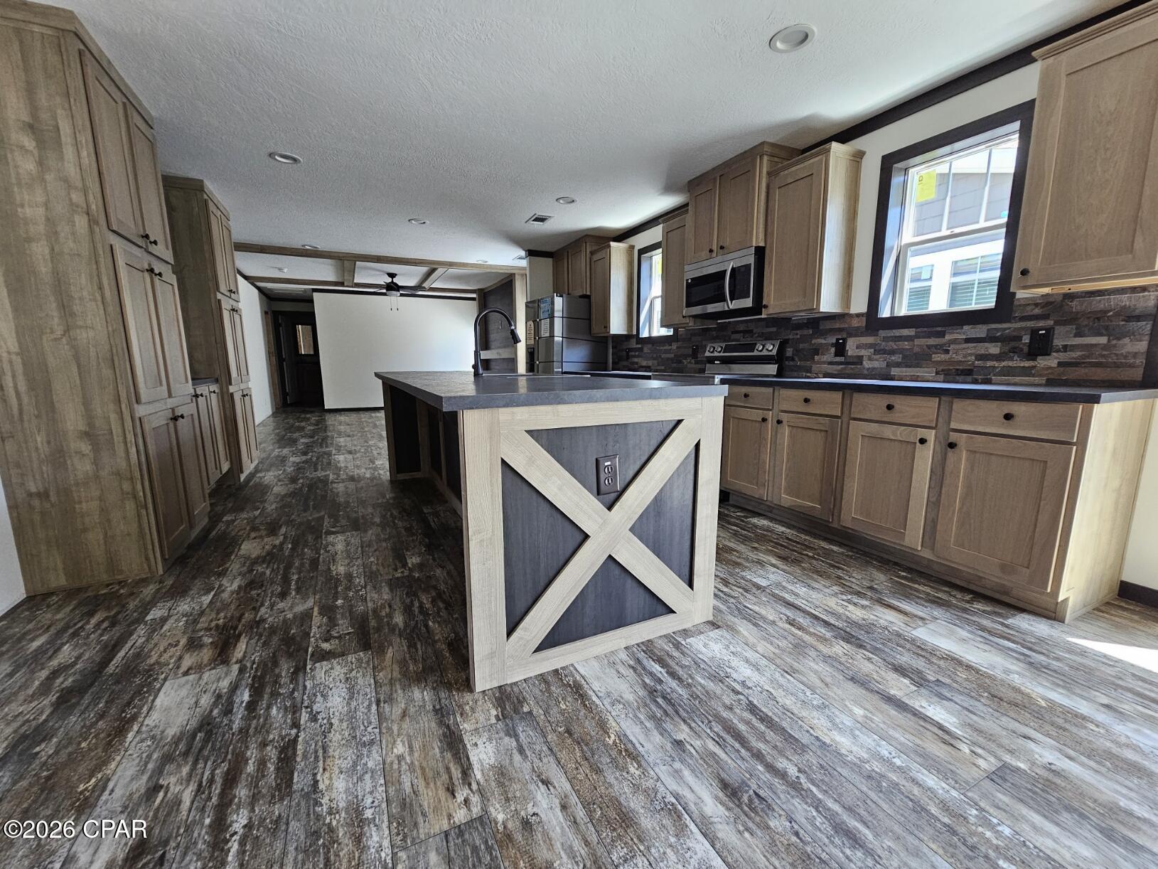 Valley Oaks - Residential