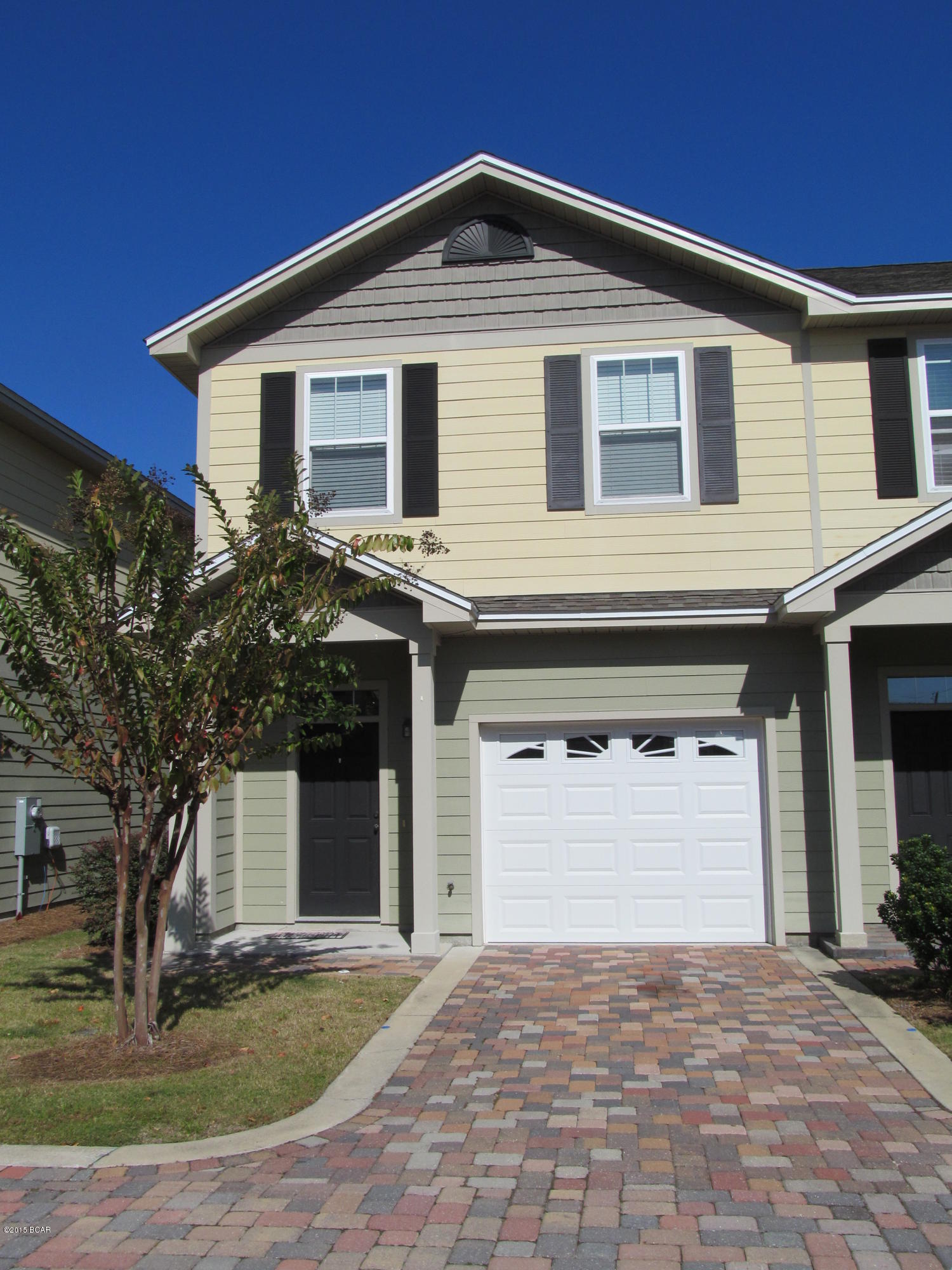 This beautiful 3 bed 2 1/2 bath town home is the perfect place to call home, with a nice kitchen with breakfast bar, open floor plan, stainless appliances, This home is sure to impress you. This home offers all 3 bedrooms upstairs- nice size Master suite with tray ceilings, beautiful master bath, Laundry upstairs for convenience, and 10' ceilings in the down stairs. This community also offers a community pool and work out room. Don't miss this beautiful home today.  Lawn & Garbage are included in the rental.