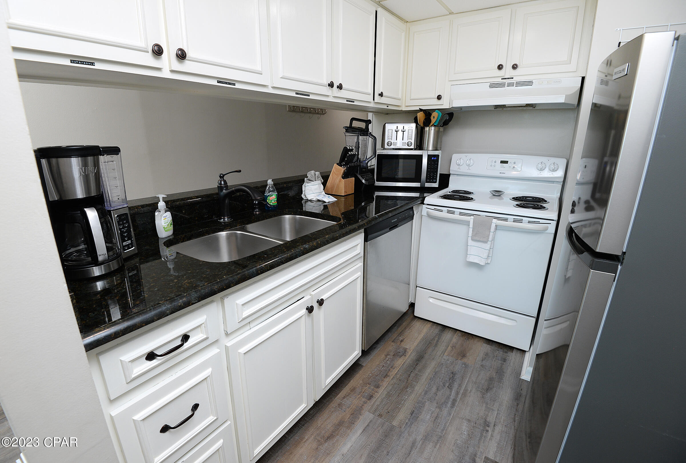 Sunbird Condo - Residential