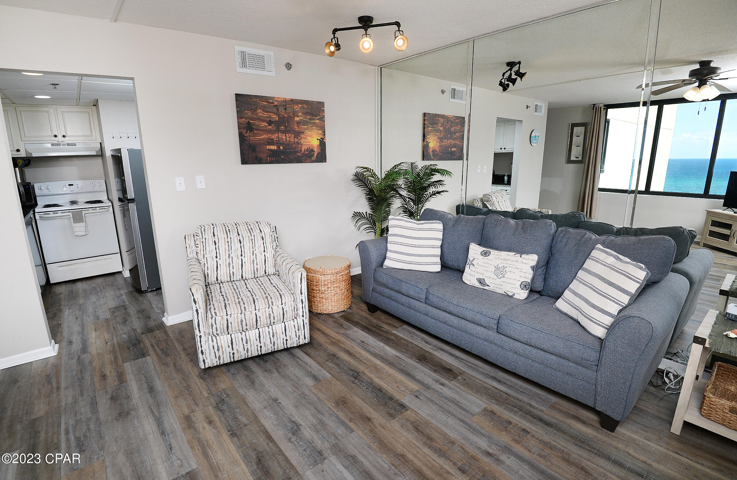 Sunbird Condo - Residential
