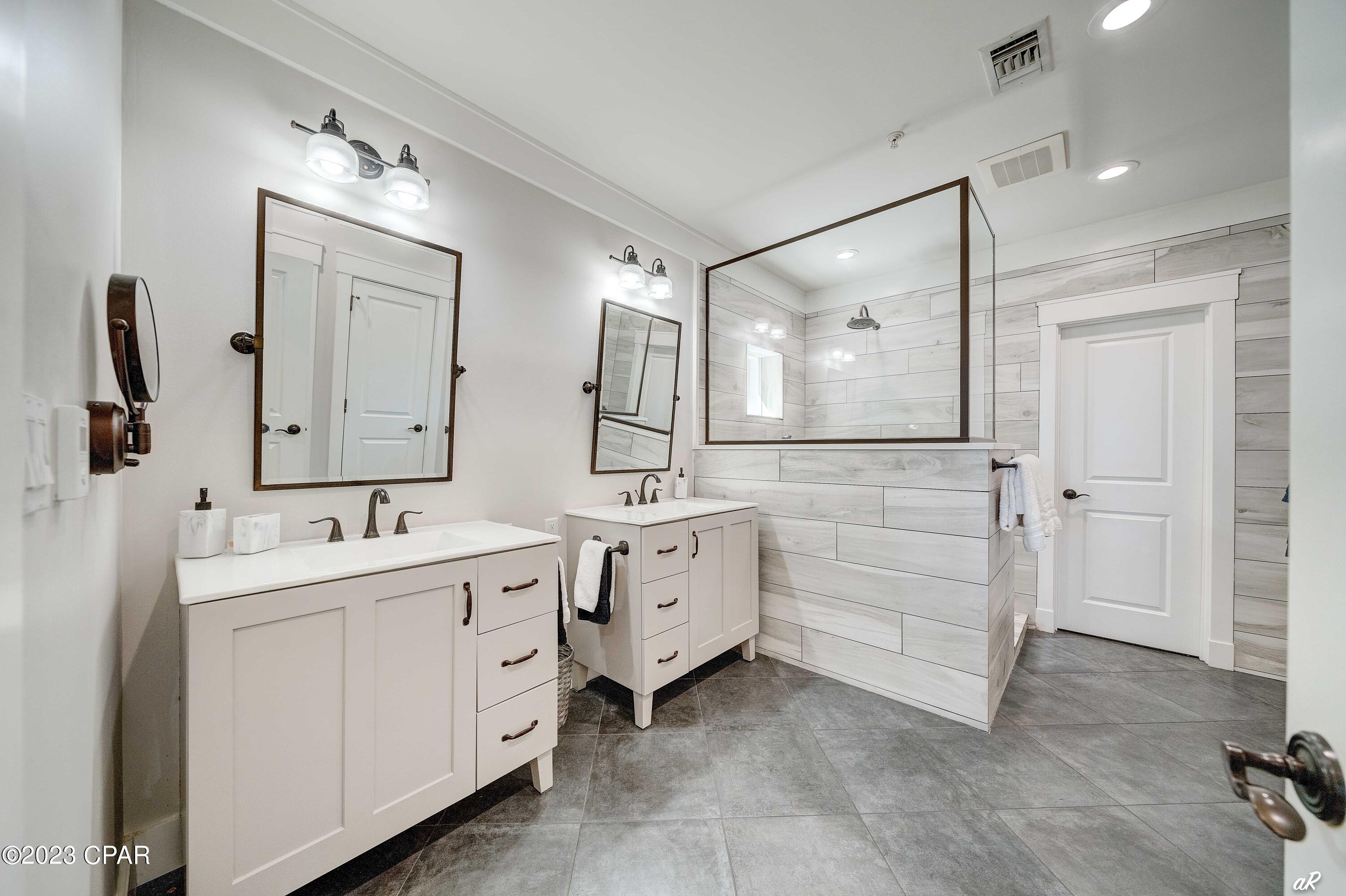 Lakeside Lodge At Prospect Pt - Residential