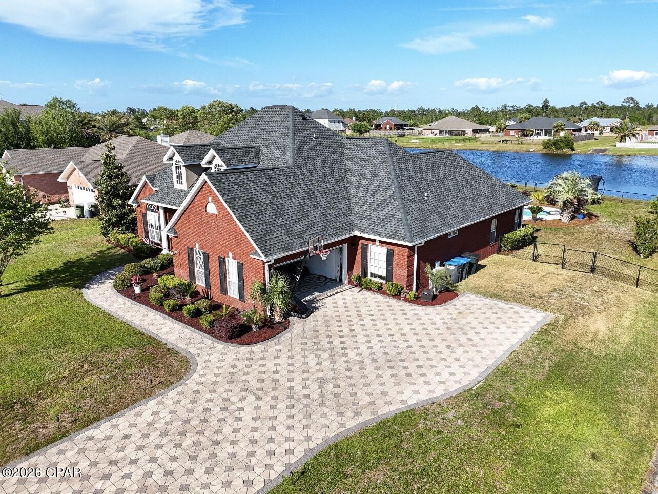 Kirkland Manor - Residential