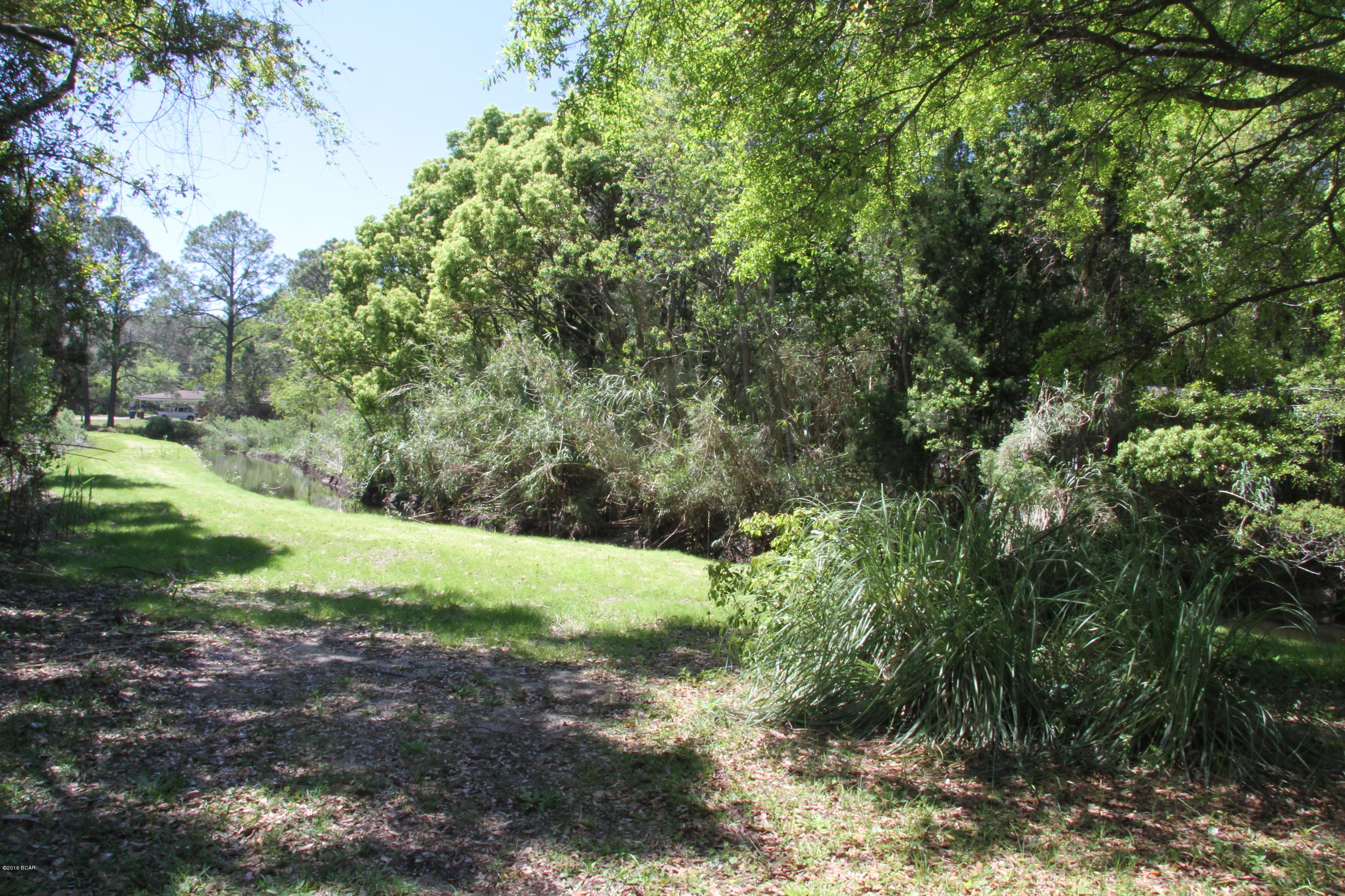 Mooretown - Land