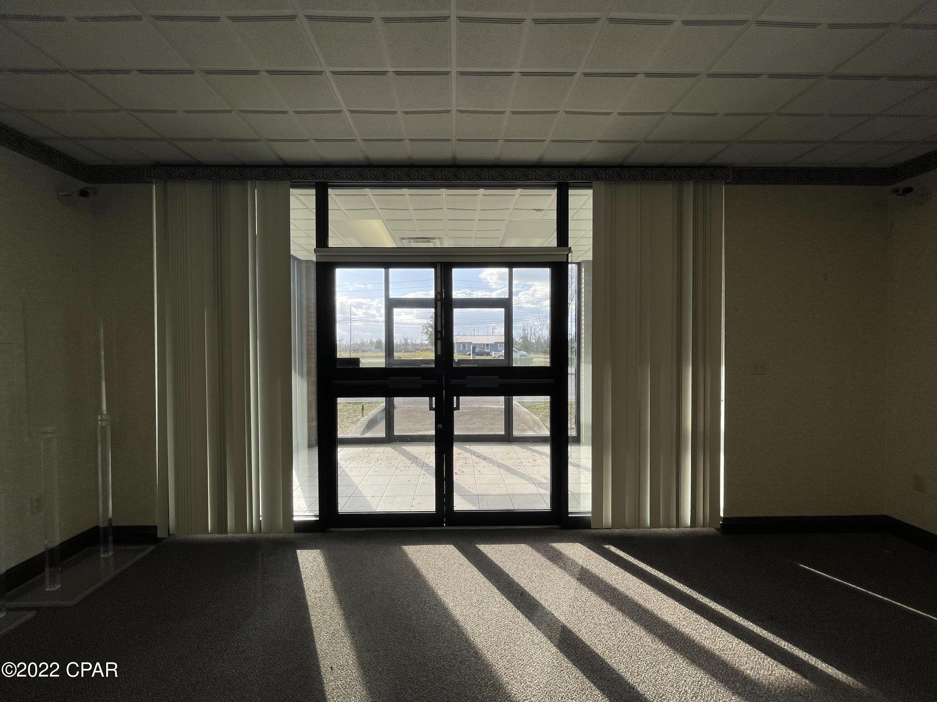 [No Recorded Subdiv] - Commercial Sale