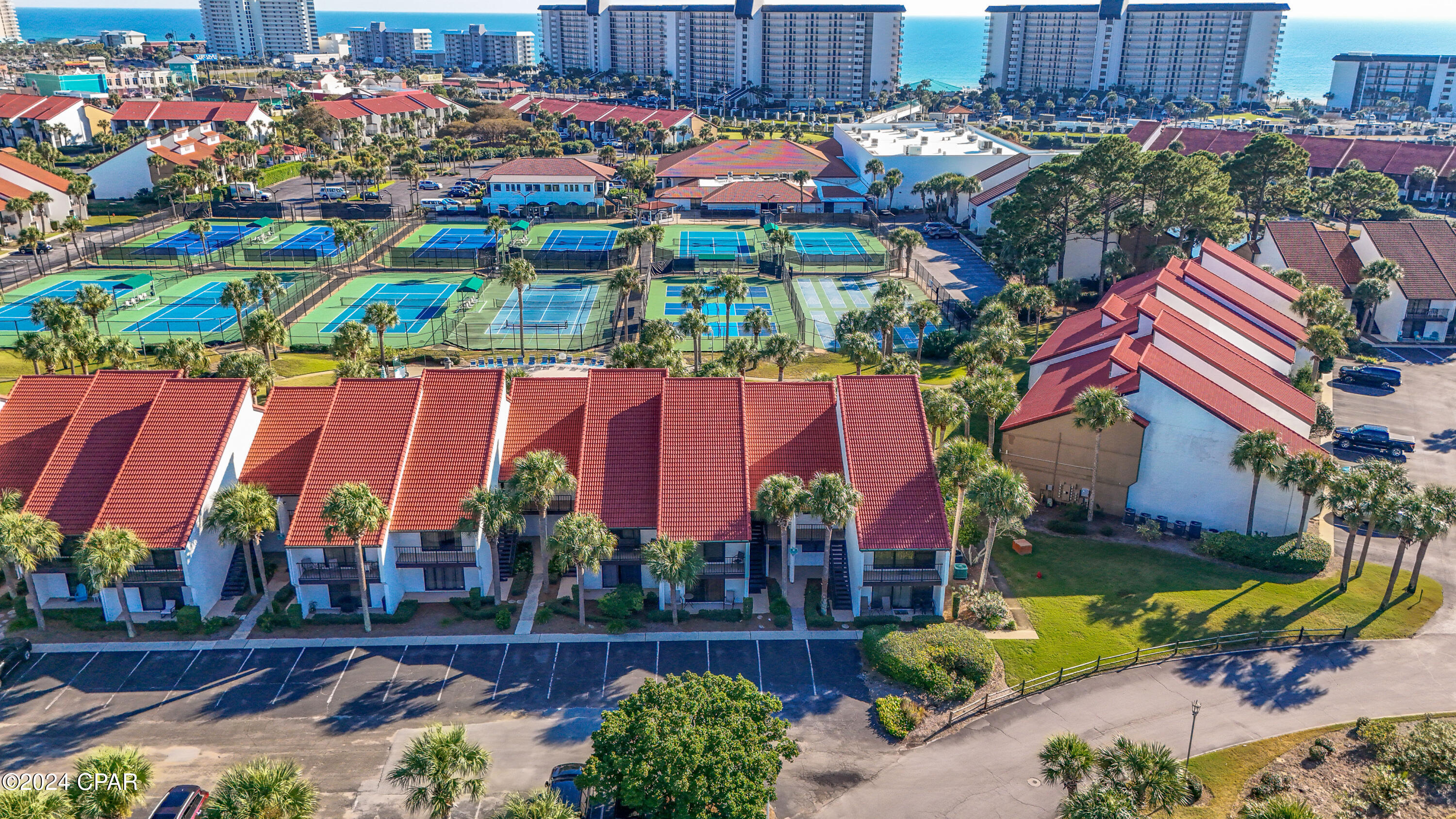 Edgewater Golf Villas 6 B - Residential
