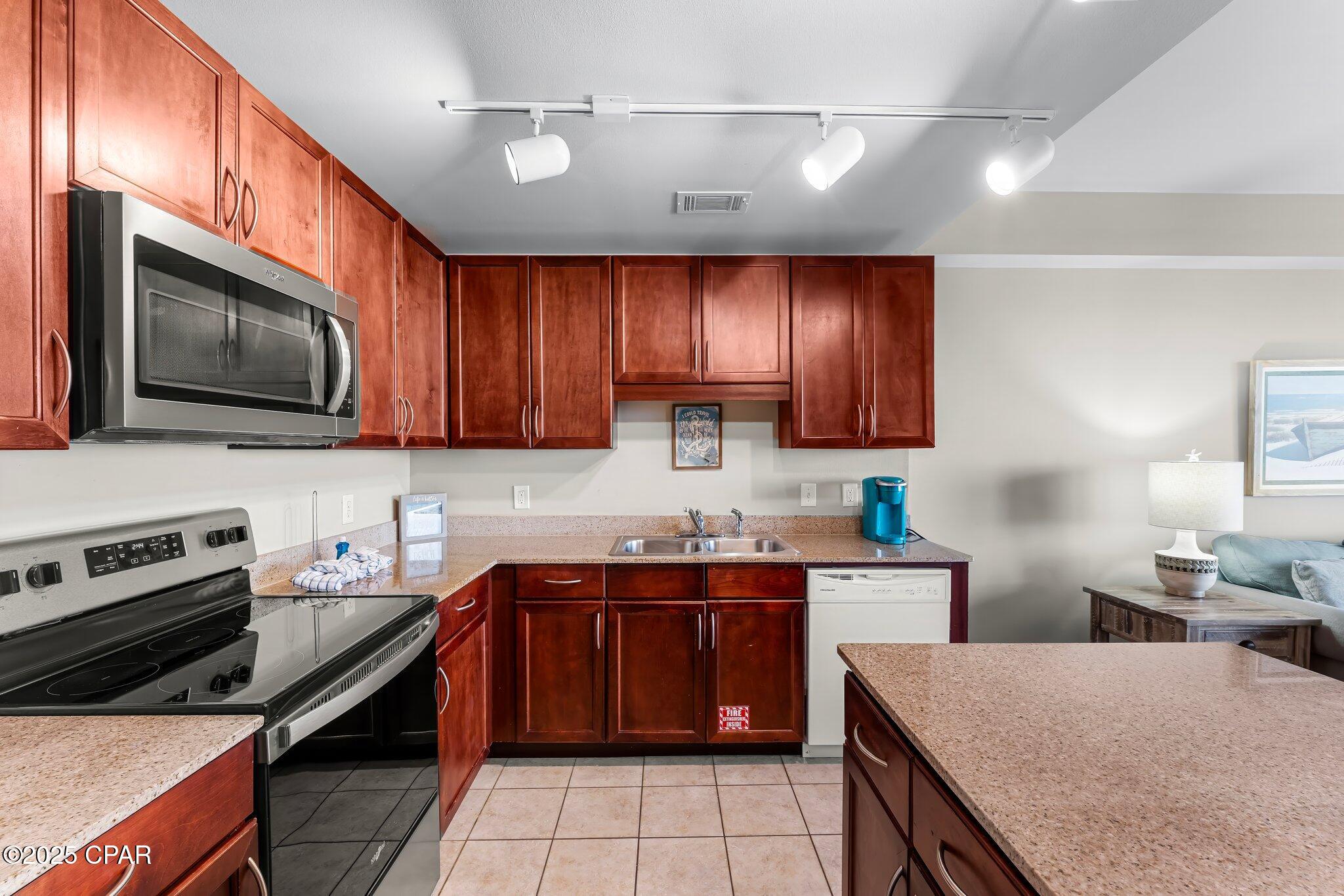 Laketown Wharf - Residential