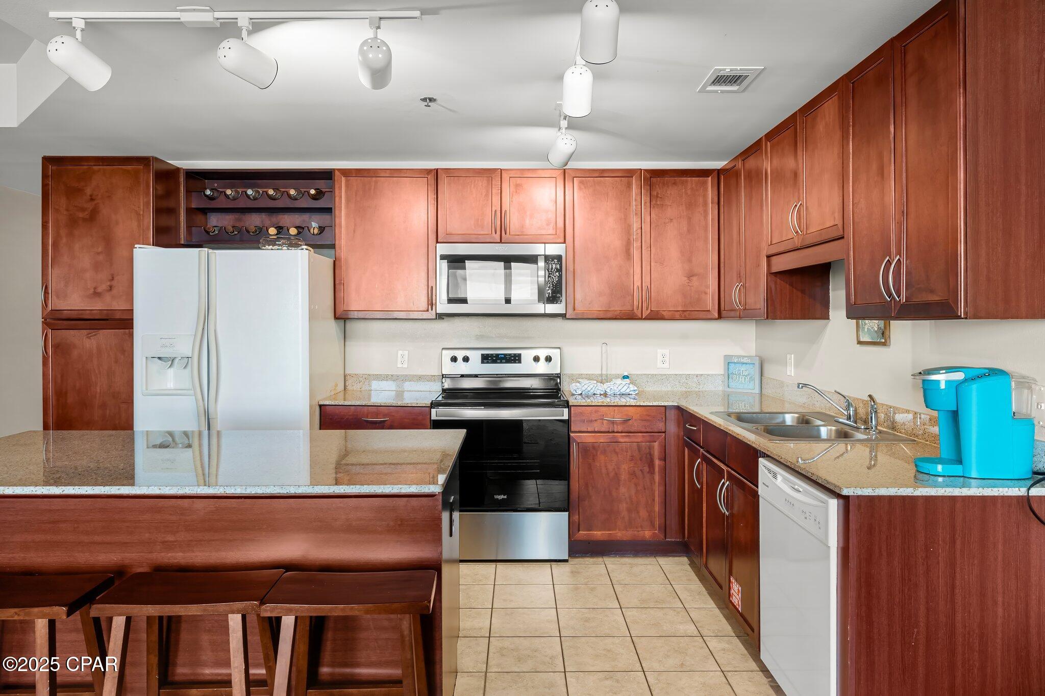 Laketown Wharf - Residential