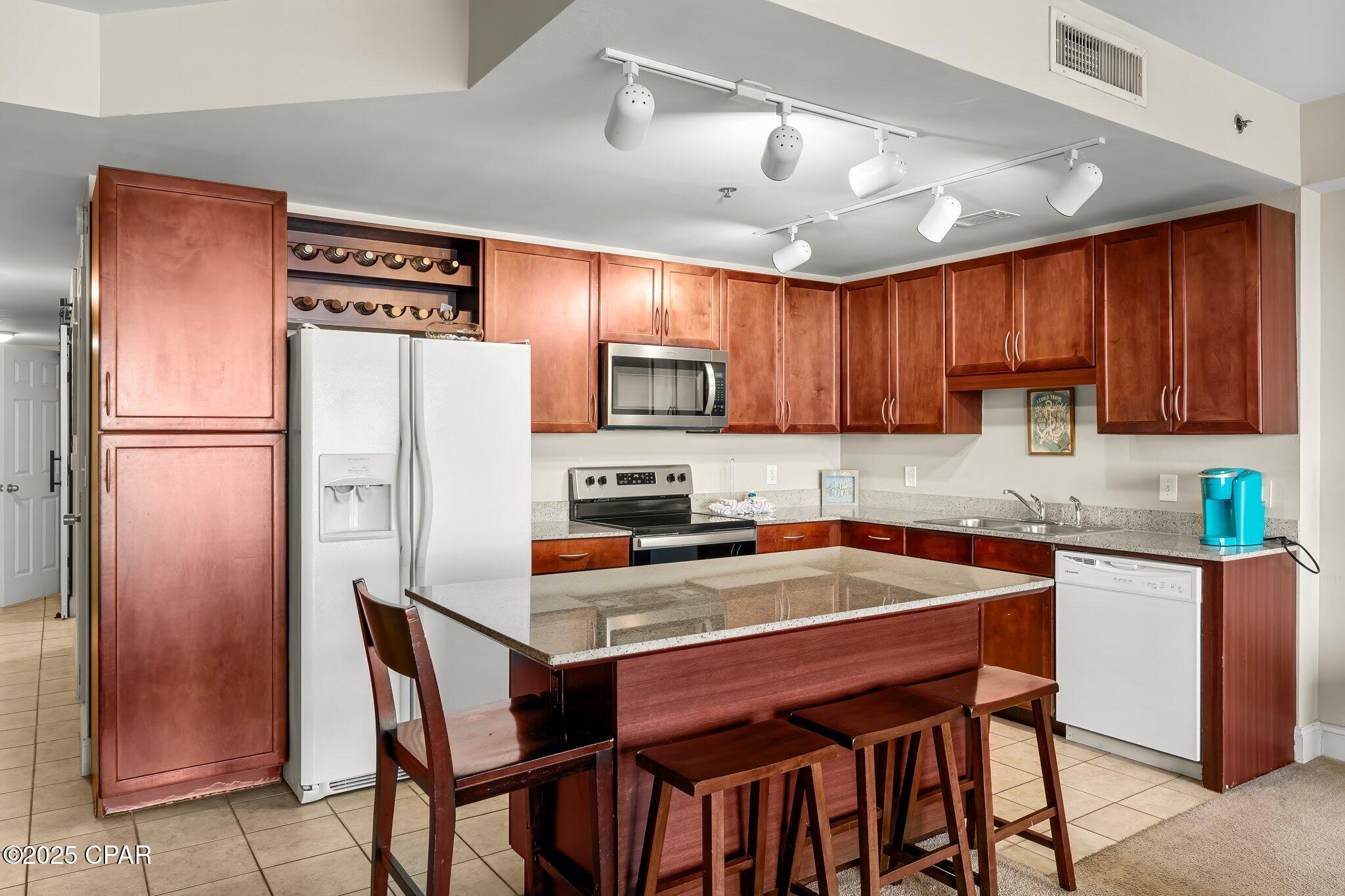 Laketown Wharf - Residential
