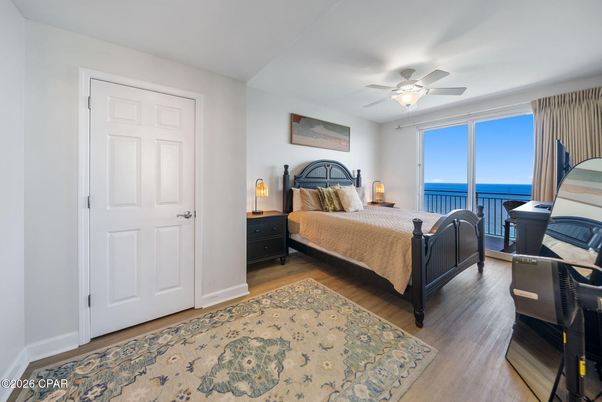 Splash Condo - Residential