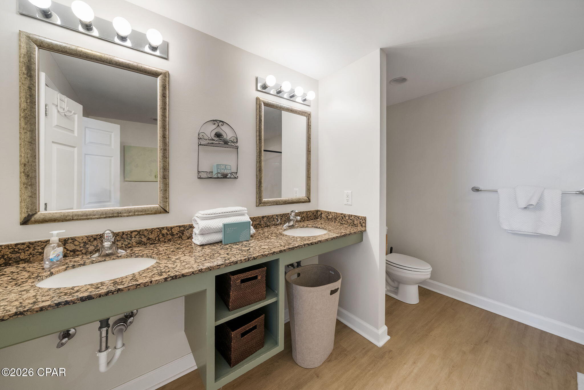 Splash Condo - Residential