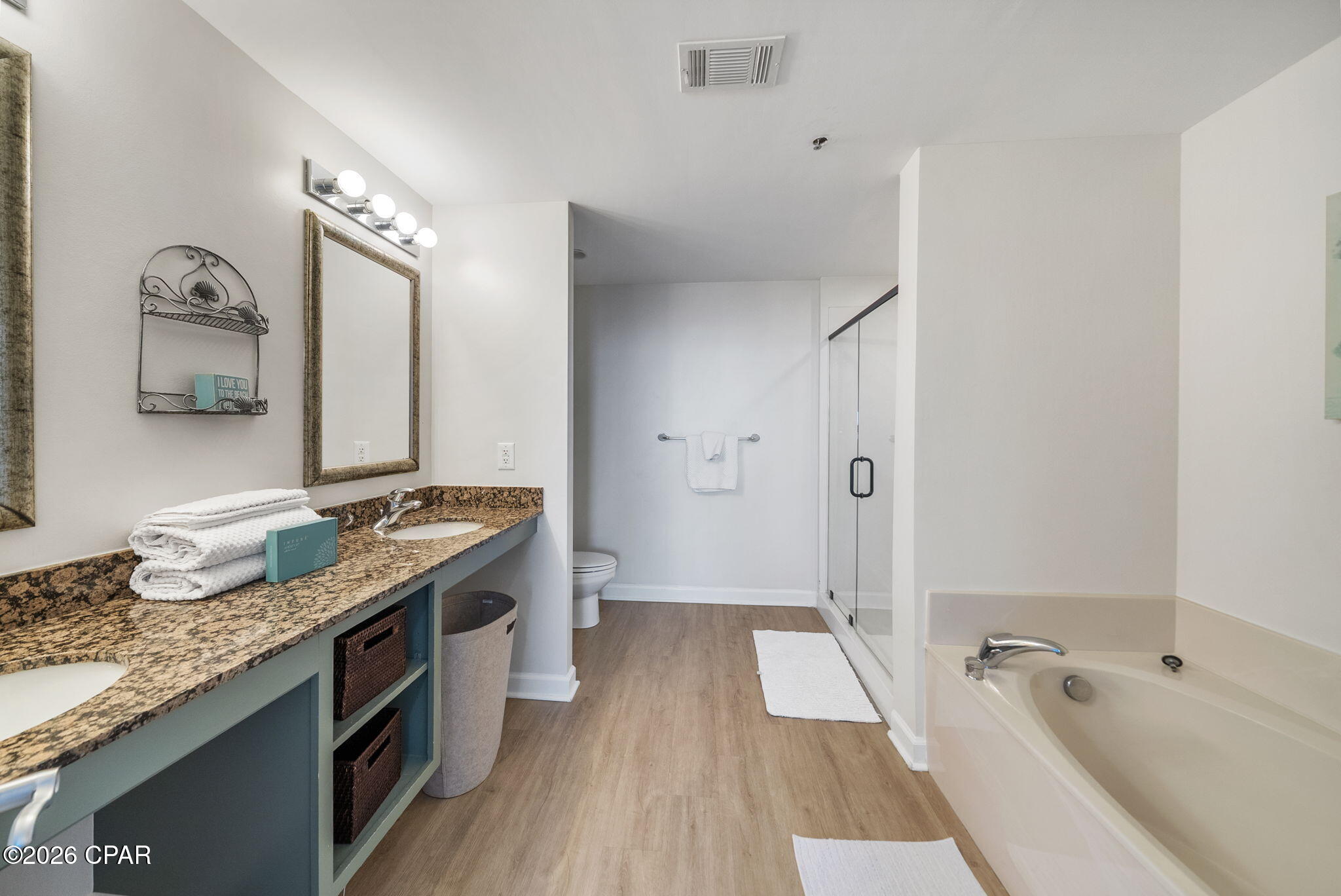 Splash Condo - Residential