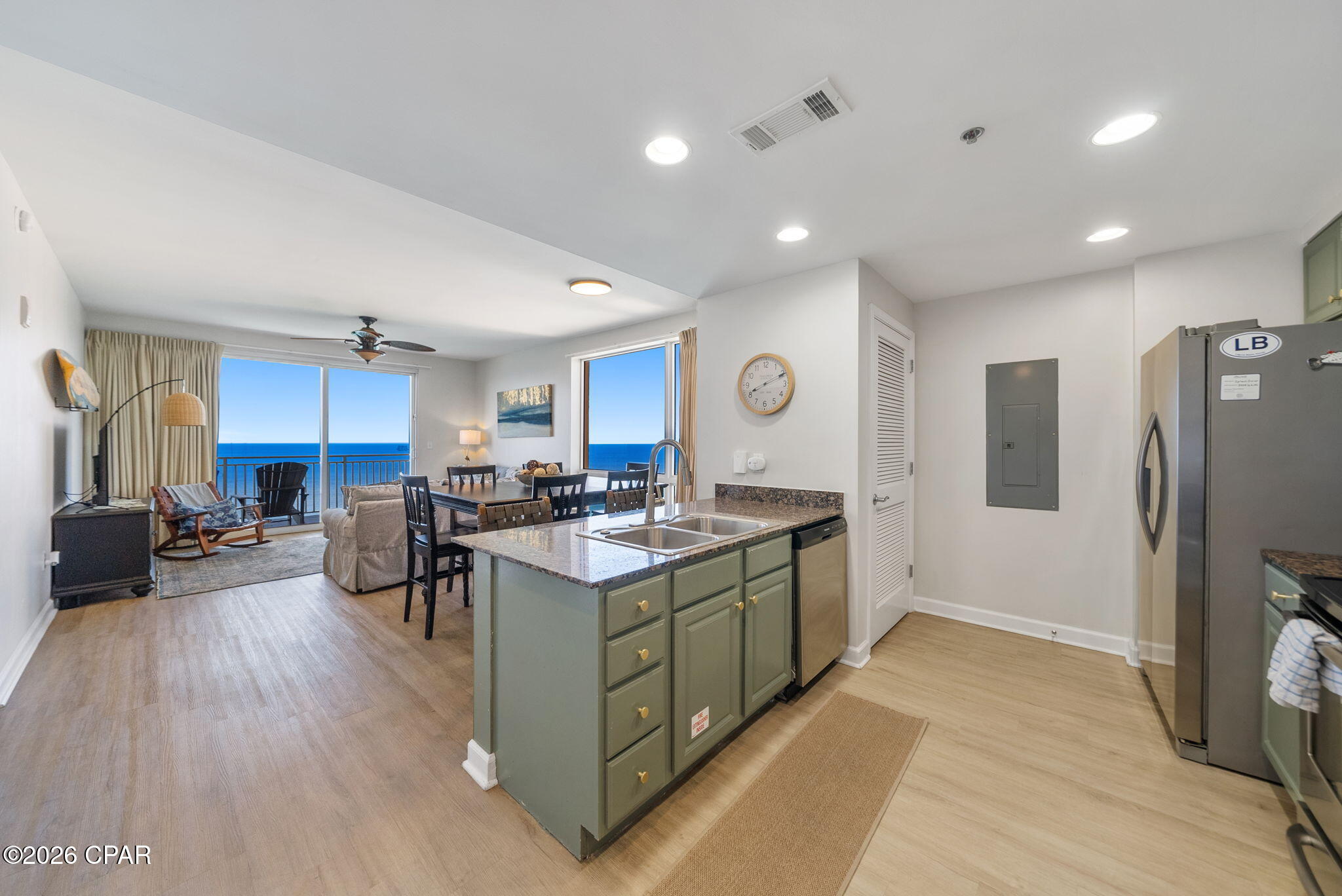 Splash Condo - Residential