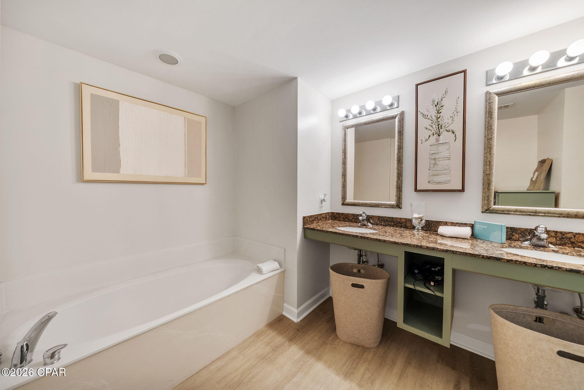 Splash Condo - Residential