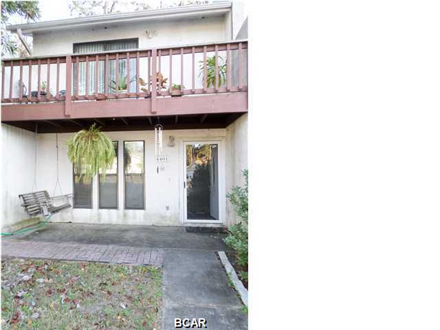 **PRICE REDUCTION** New Roof being put on NOV 1 2015....BEACH TOWNHOME-2 bedroom 1 1/2 bath-great location, just minutes away from the beach. Walking distance to shopping, Treasure Cove, and some of the best restaurants on the Beach. Both bedrooms are upstairs. Master bedroom has two walk in closets and double vanity in bathroom. Outdoor storage off of patio and fenced rear yard. Great investment property, current tenant paying $825 monthly.