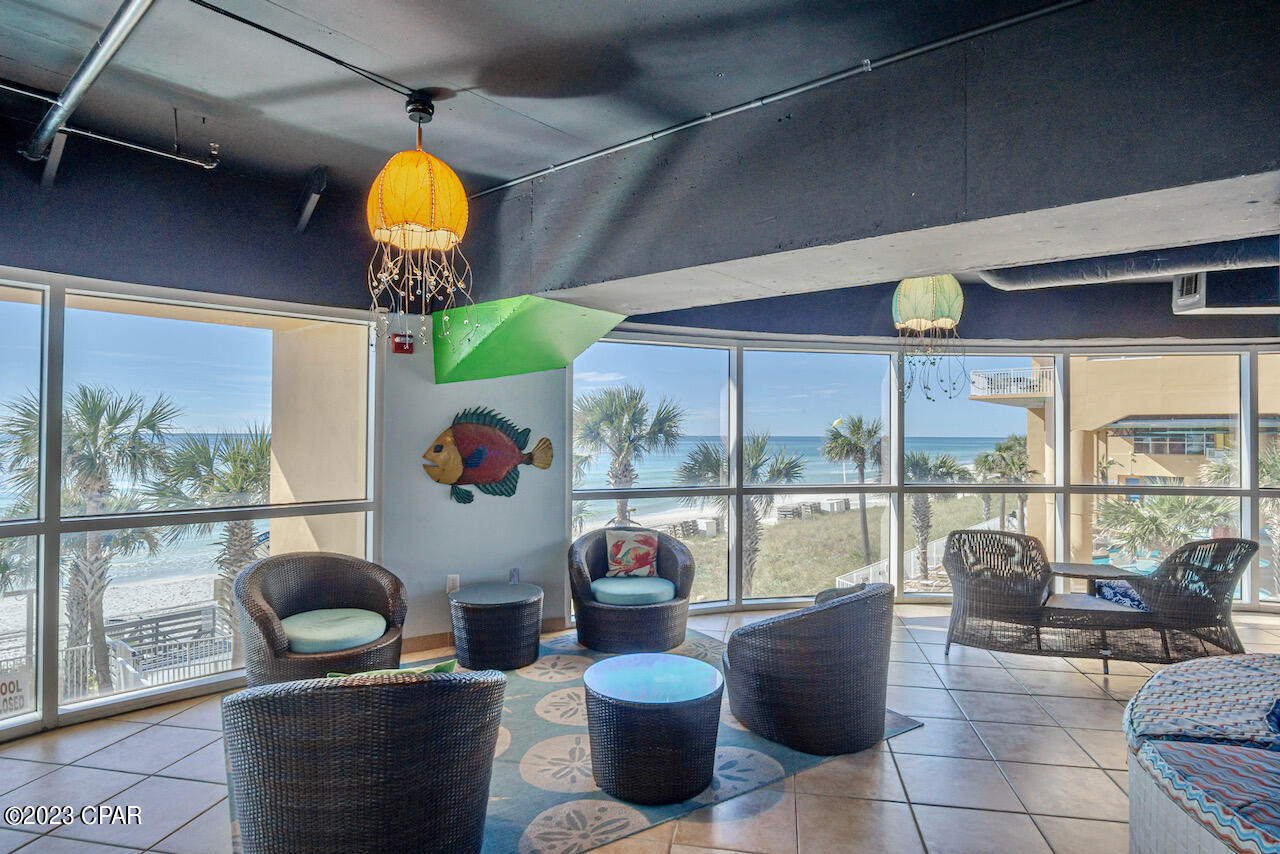 Splash Condo - Residential