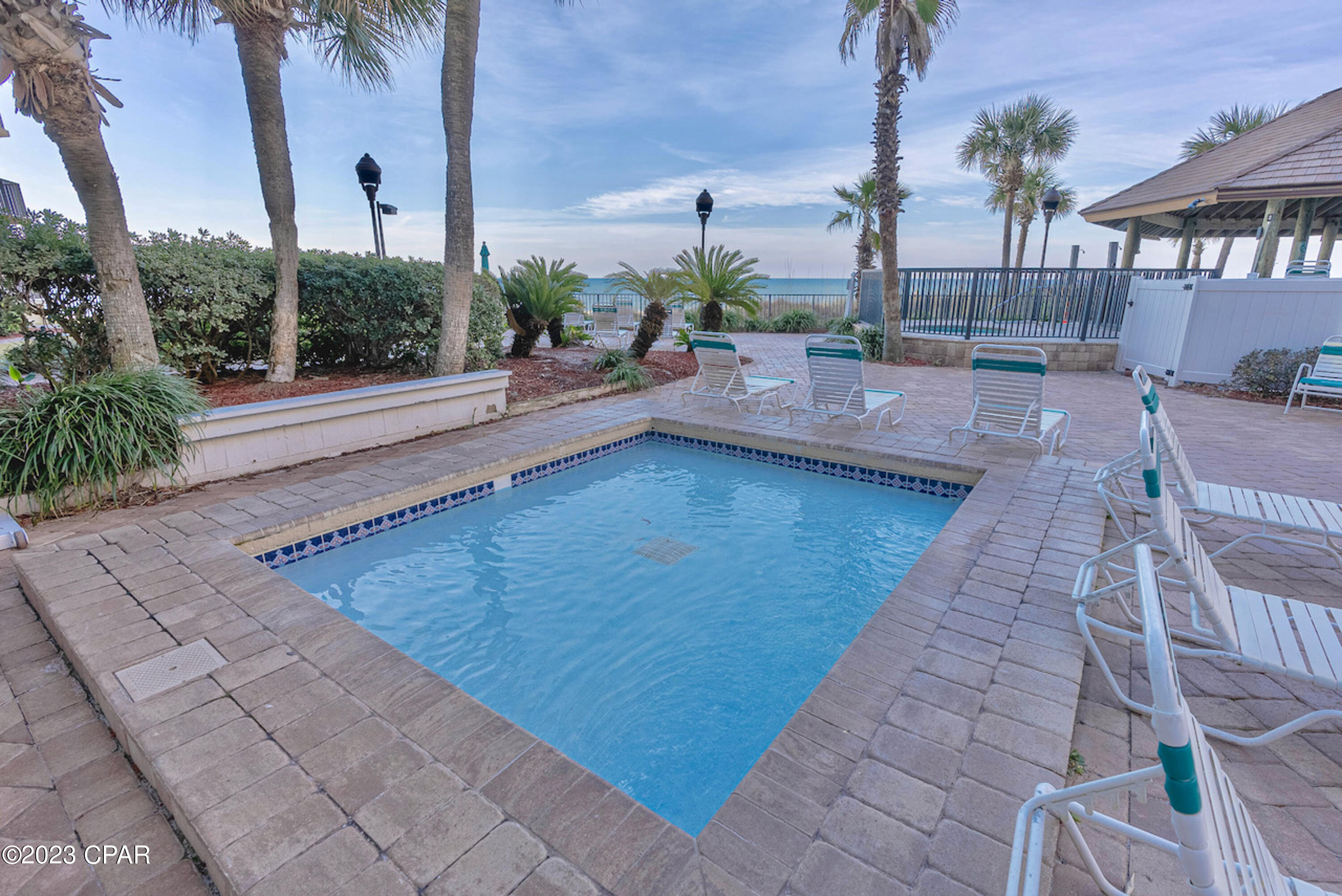 Summerhouse Condo. - Residential