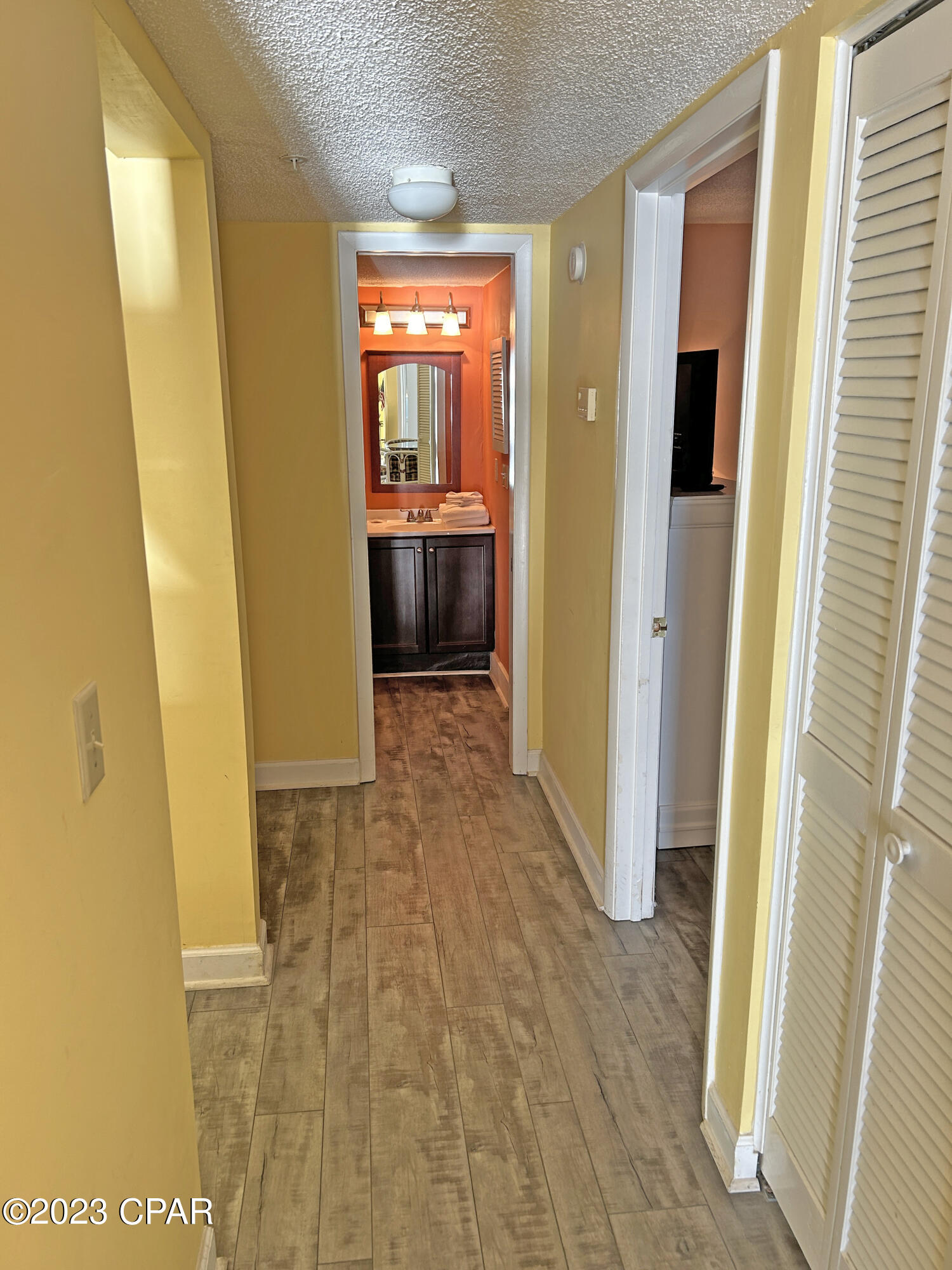 Summerhouse Condo. - Residential