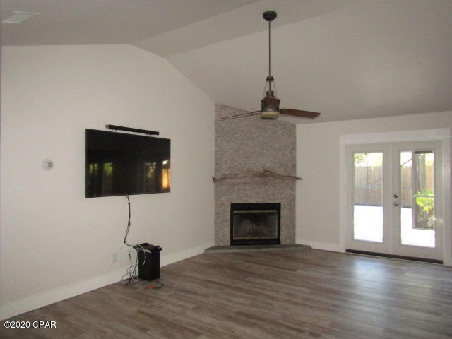 Wells, L.M. Gulf Bch - Residential Lease
