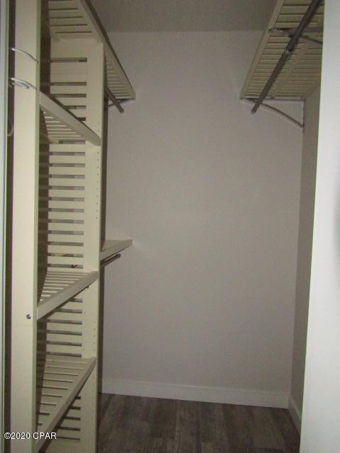 Wells, L.M. Gulf Bch - Residential Lease