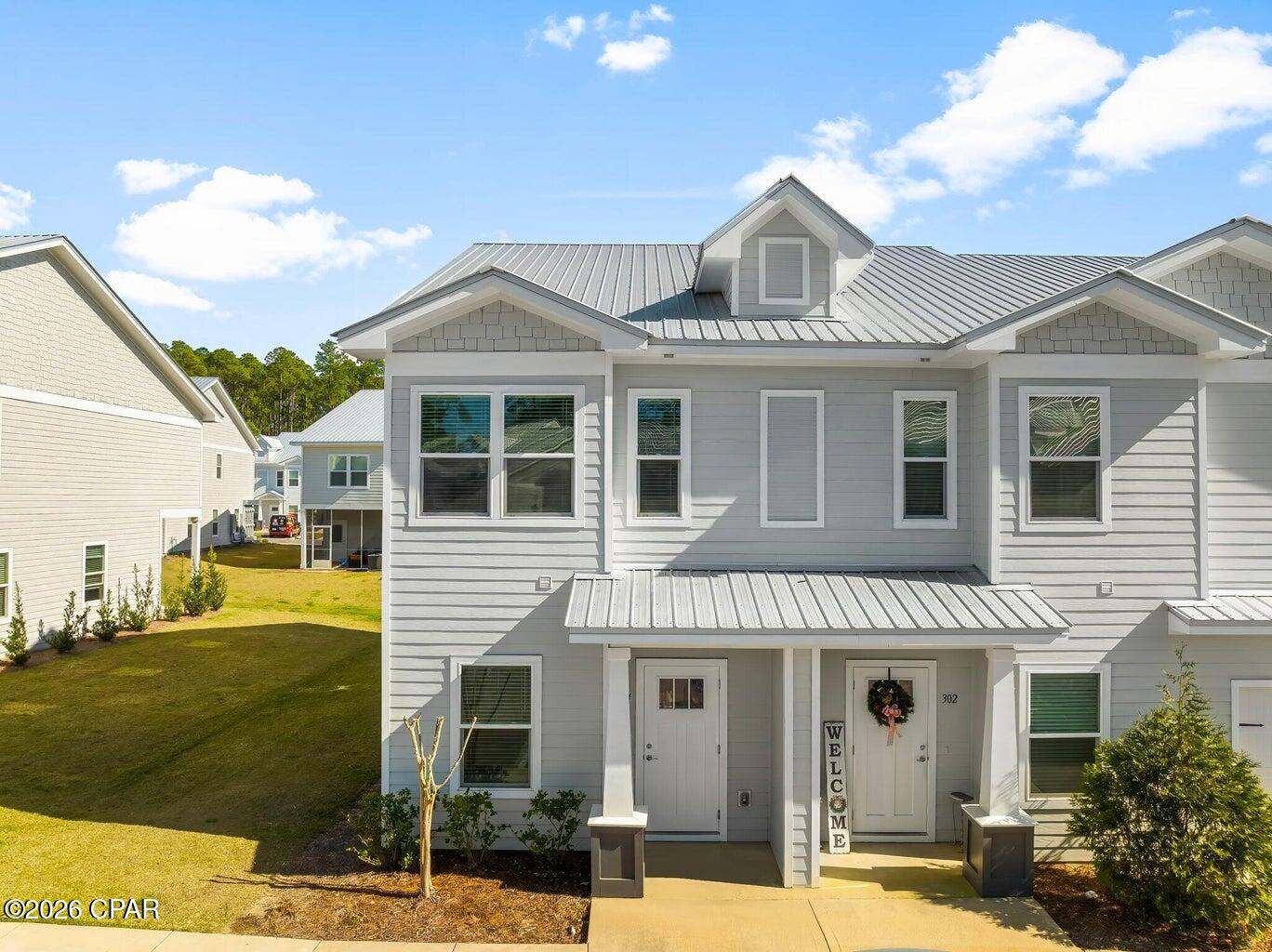 Entered for Comps only   3 bed 2 bath Condo in The Verandas at Freeport.  Community Pool, Pickleball and playground, private parking spot for owner