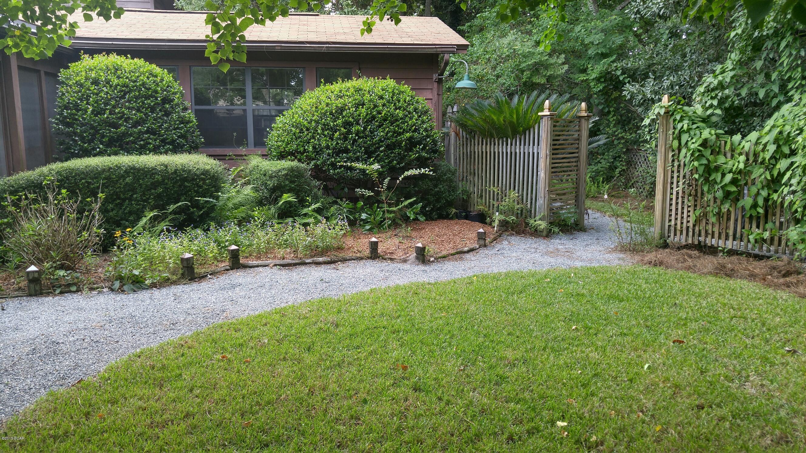 Venetian Villa 1st Add Replat - Residential