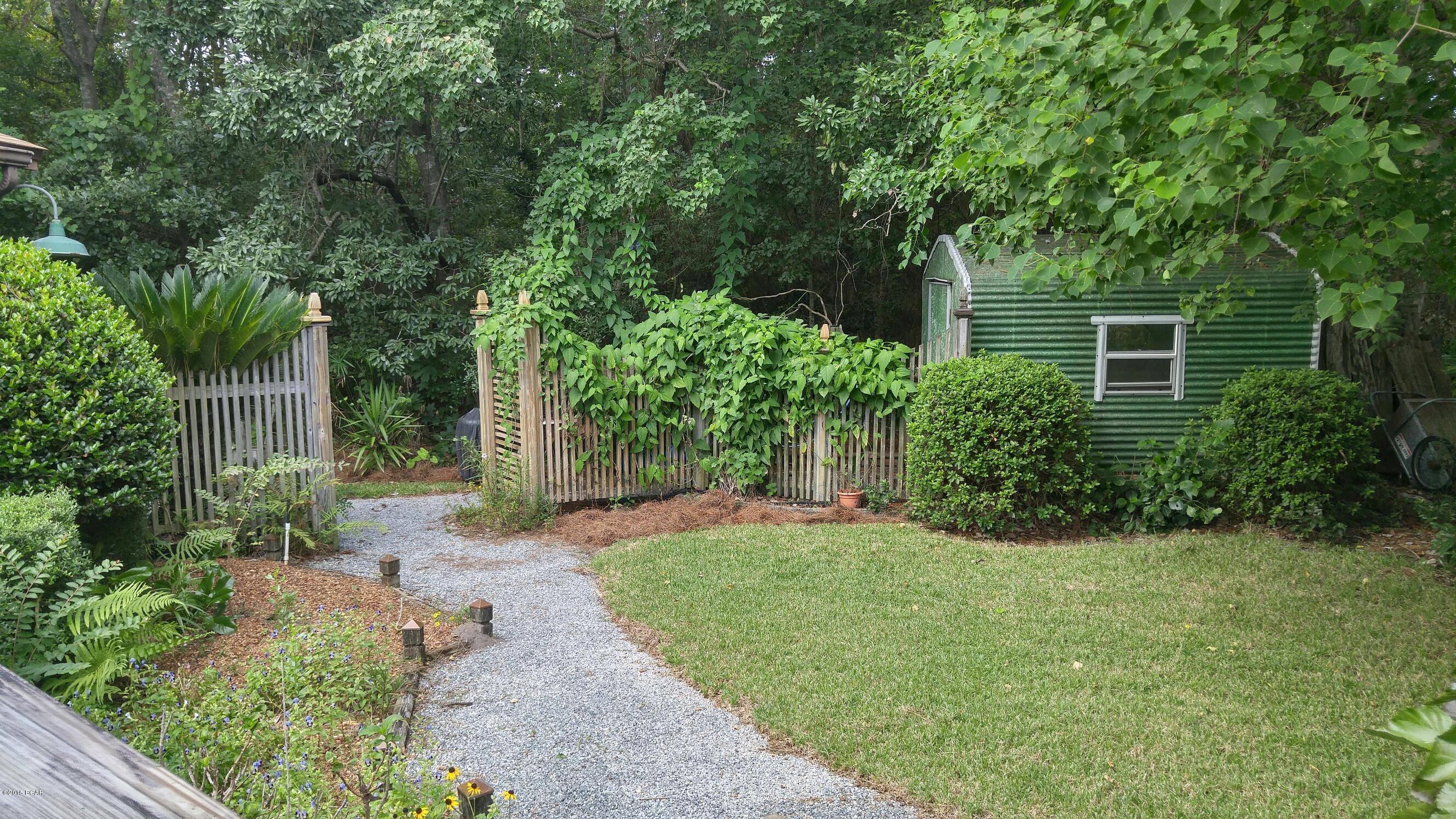 Venetian Villa 1st Add Replat - Residential