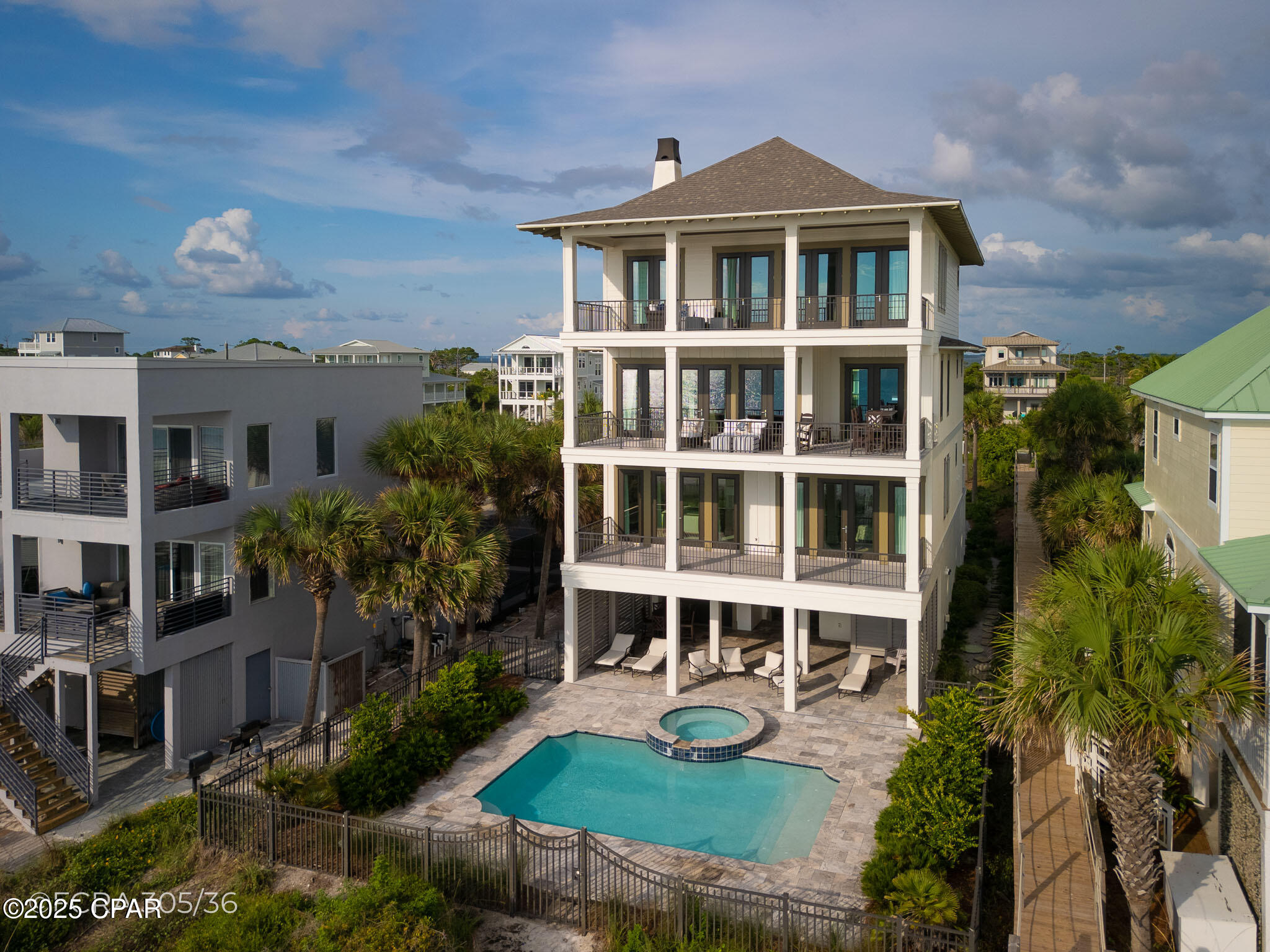 Dolphin Beach - Residential