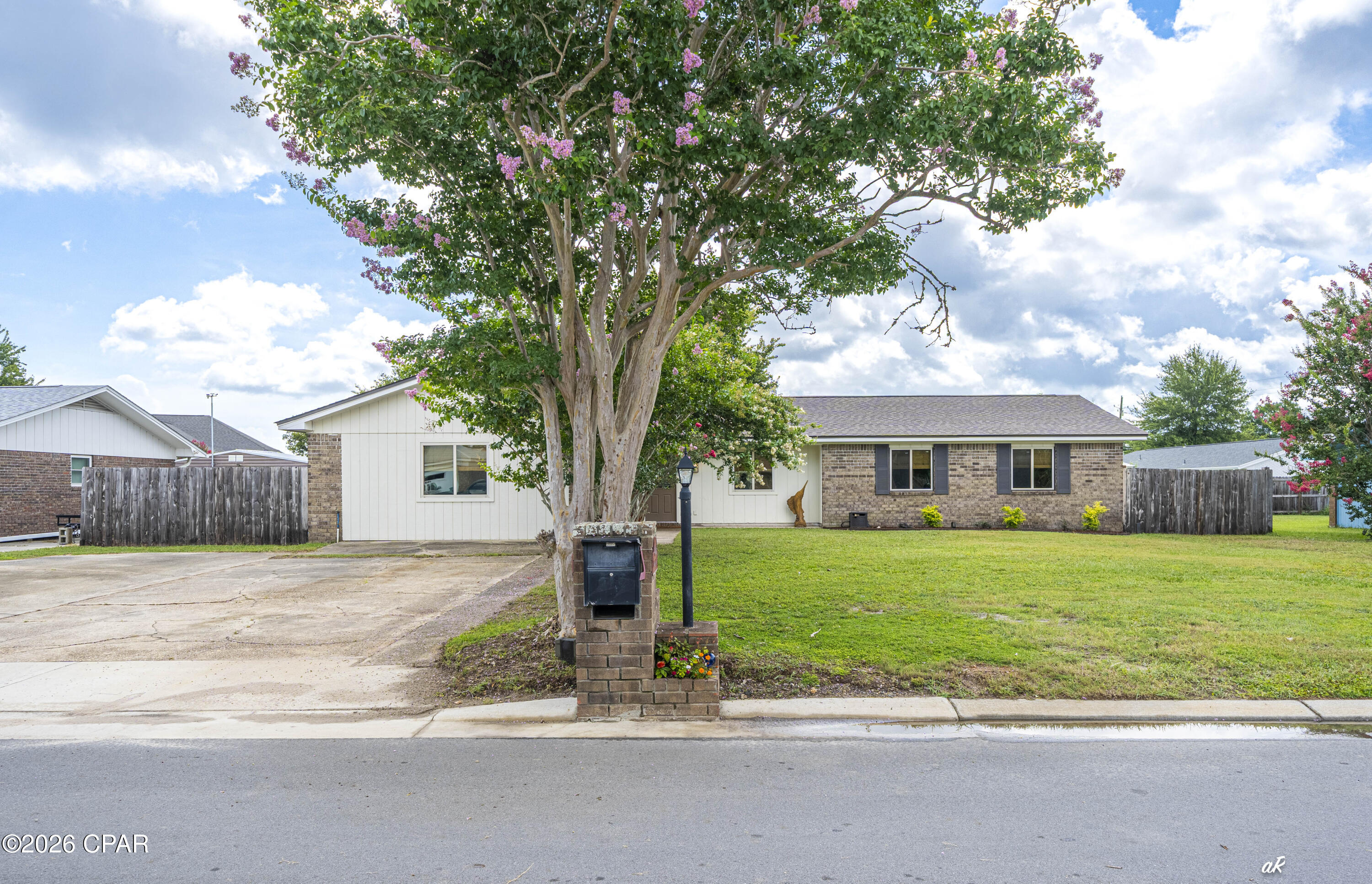 Venetian Villa 1st Add Replat - Residential