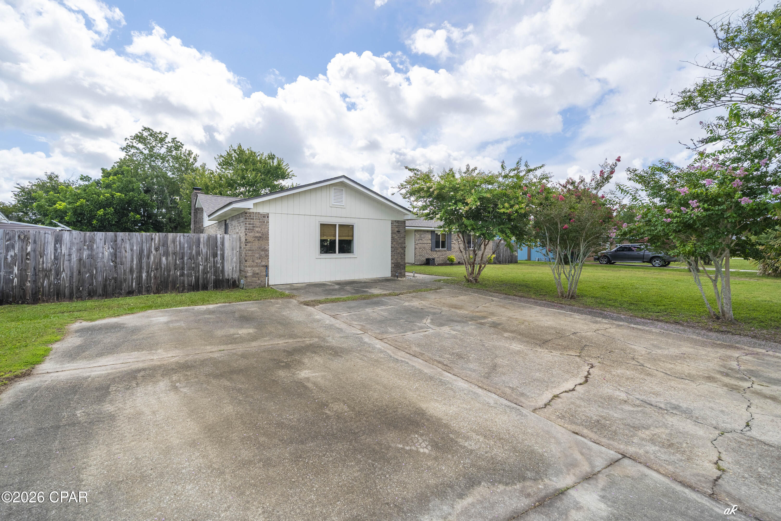 Venetian Villa 1st Add Replat - Residential